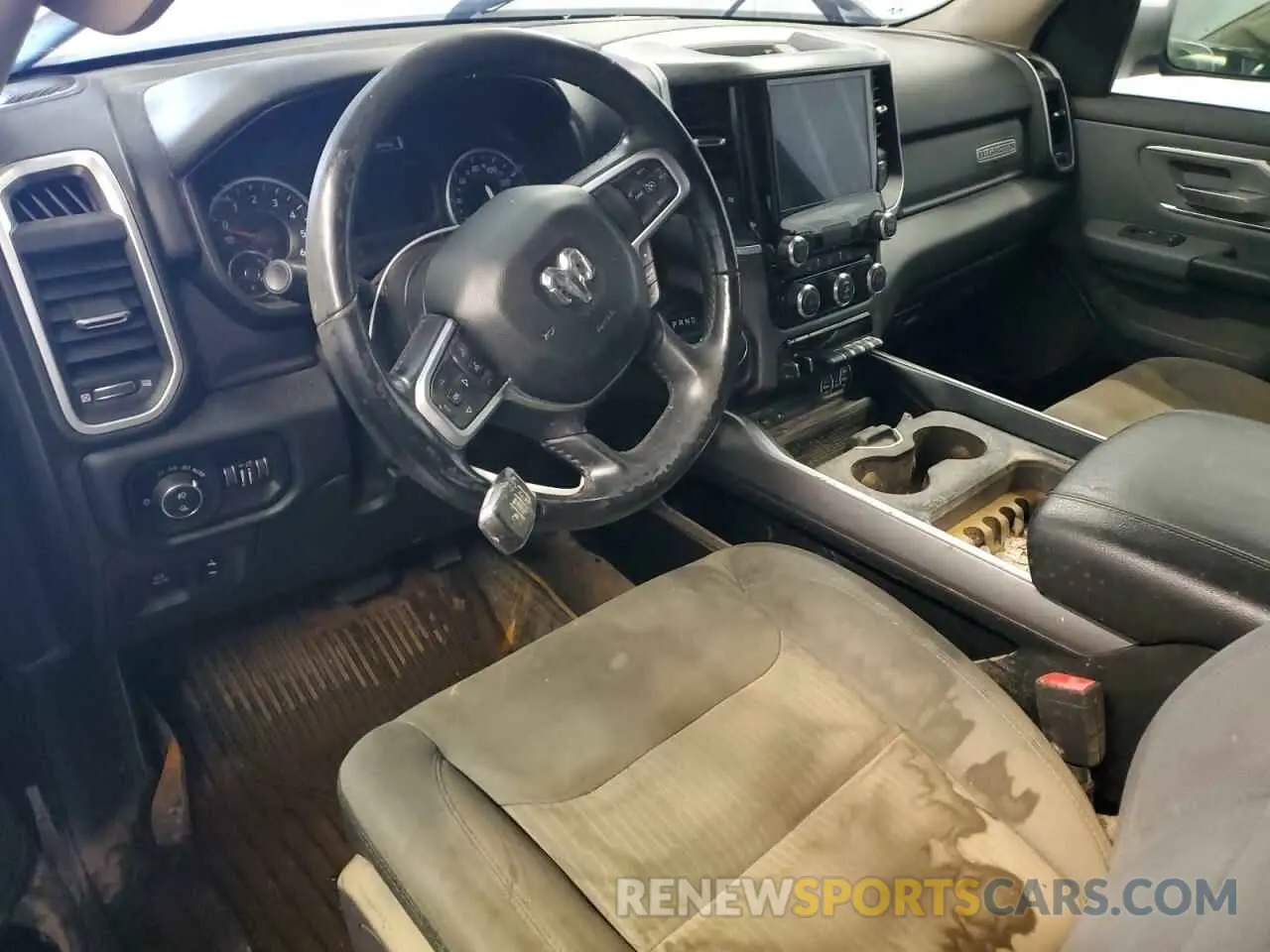 8 Photograph of a damaged car 1C6SRFFT9KN591381 RAM 1500 2019