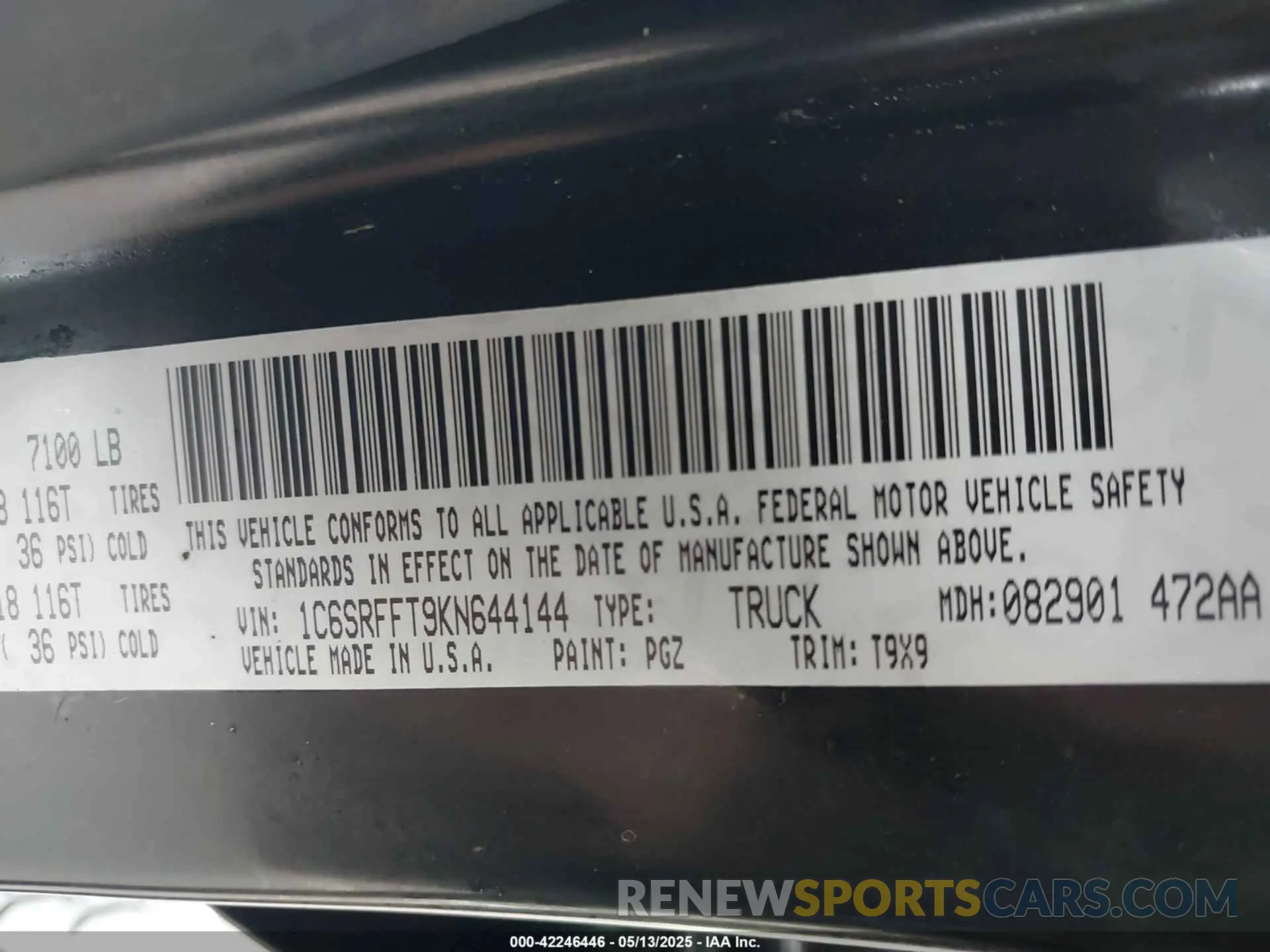 9 Photograph of a damaged car 1C6SRFFT9KN644144 RAM 1500 2019