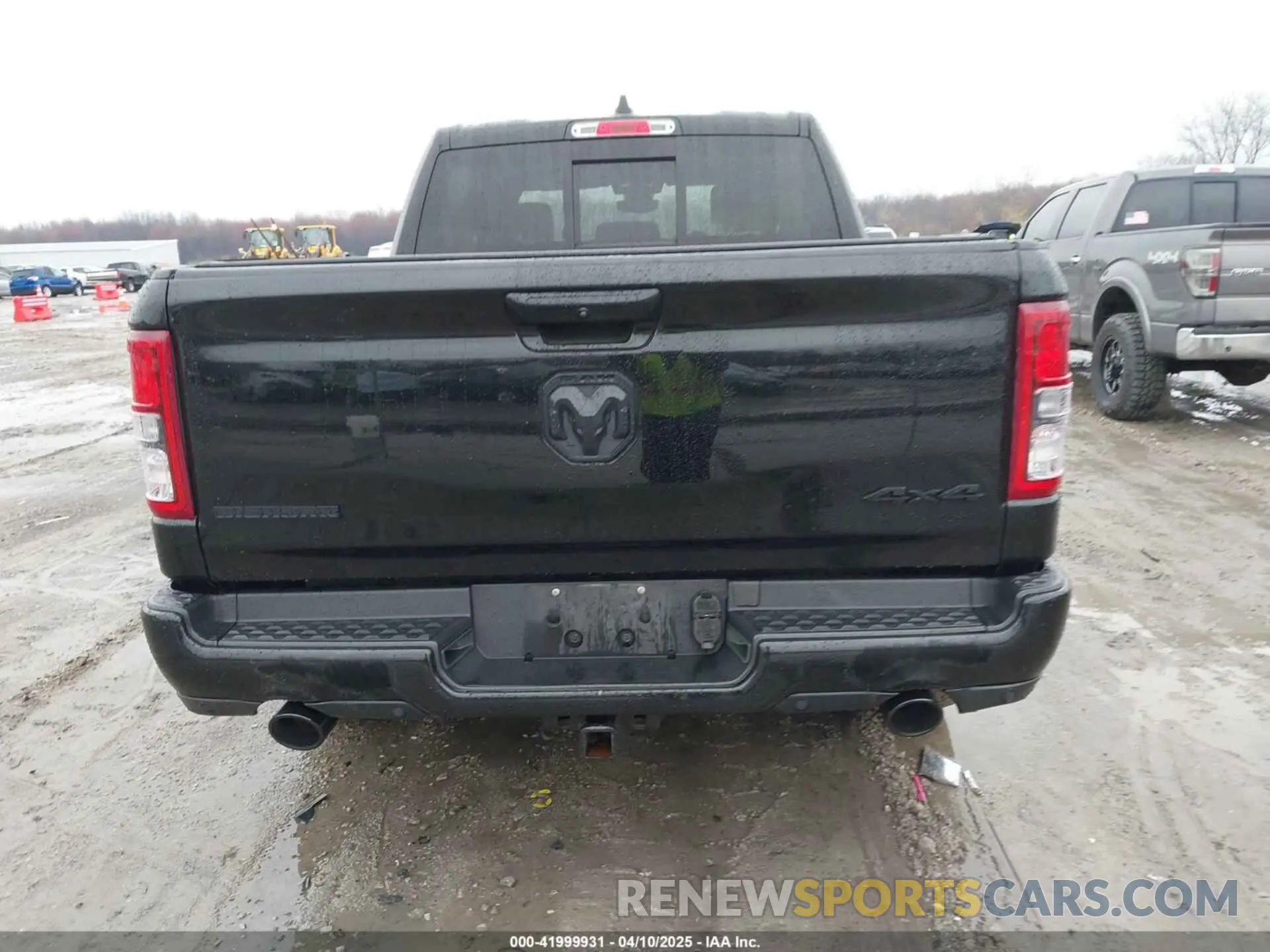 16 Photograph of a damaged car 1C6SRFFT9KN853965 RAM 1500 2019
