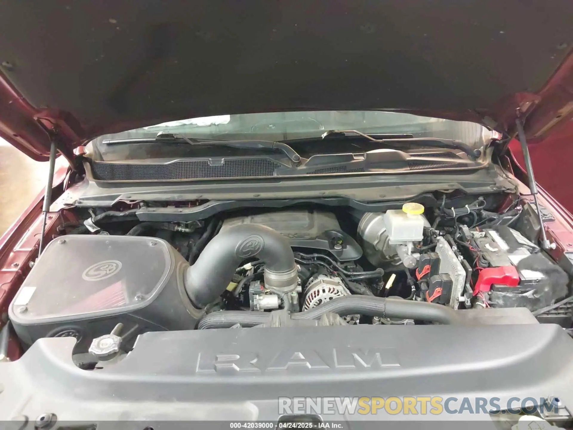 10 Photograph of a damaged car 1C6SRFFTXKN607457 RAM 1500 2019