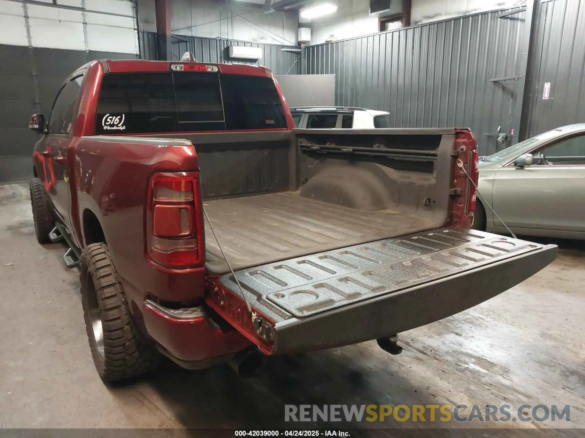 3 Photograph of a damaged car 1C6SRFFTXKN607457 RAM 1500 2019