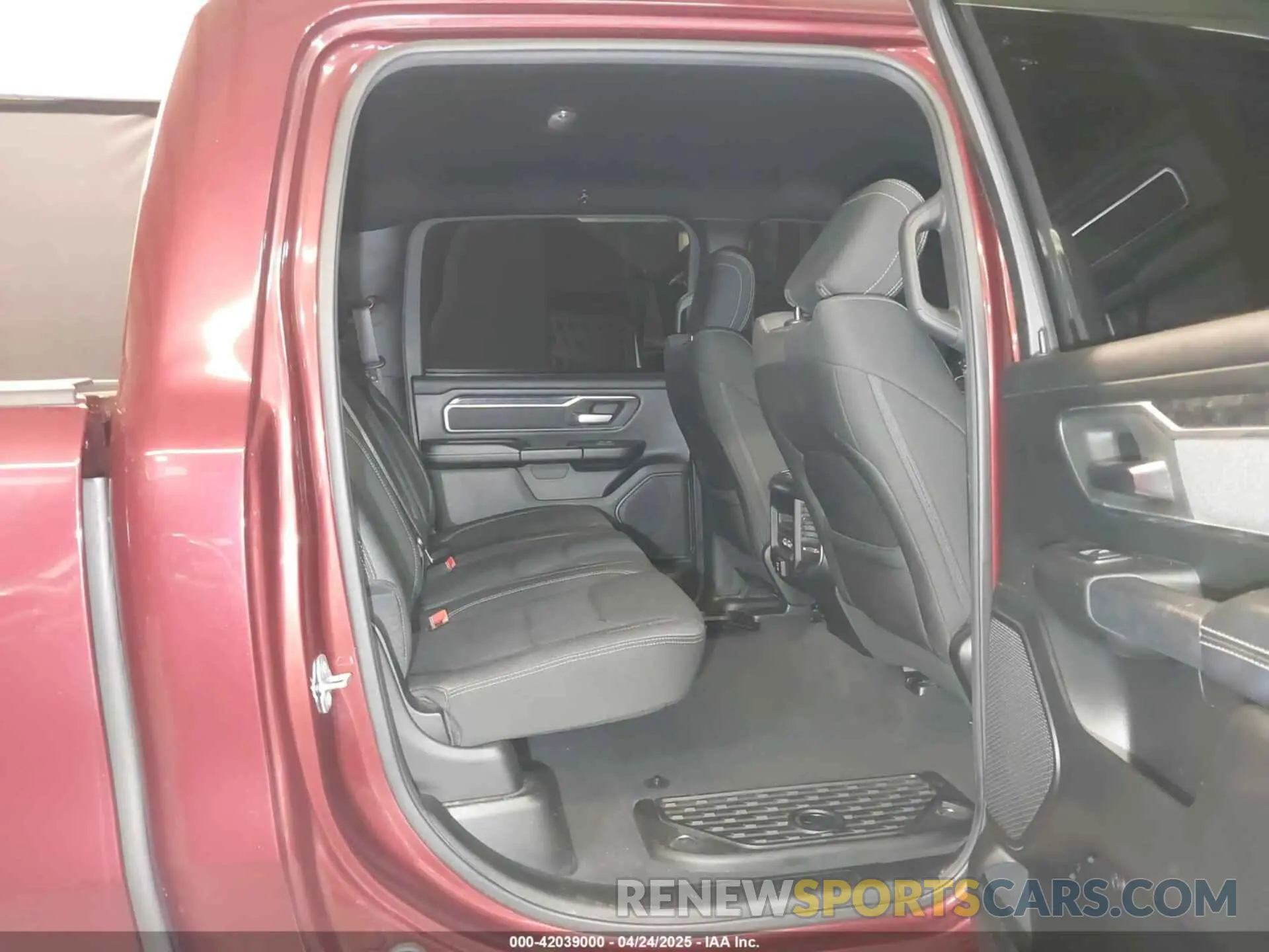 8 Photograph of a damaged car 1C6SRFFTXKN607457 RAM 1500 2019