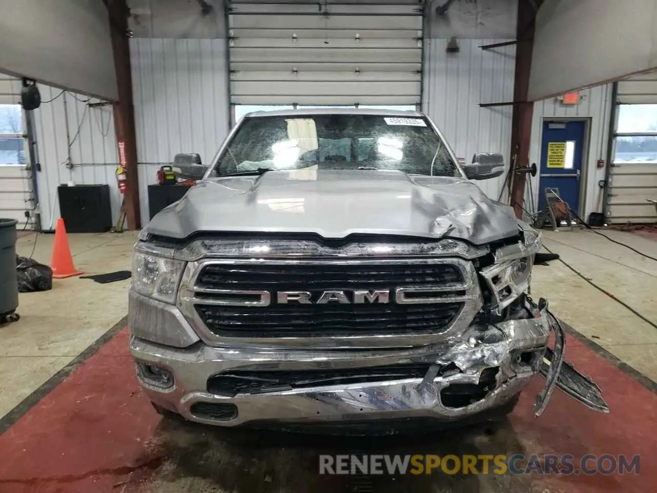 5 Photograph of a damaged car 1C6SRFFTXKN734516 RAM 1500 2019