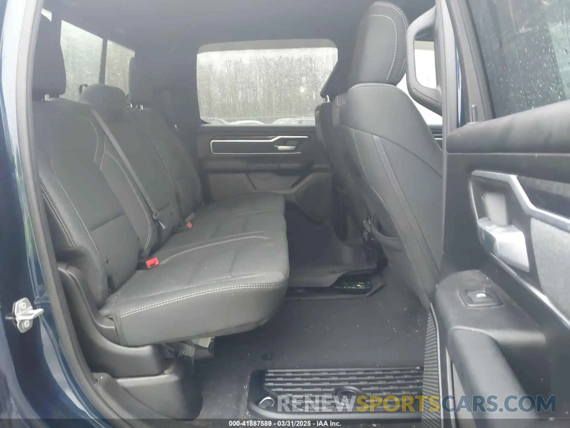 8 Photograph of a damaged car 1C6SRFFTXKN783408 RAM 1500 2019