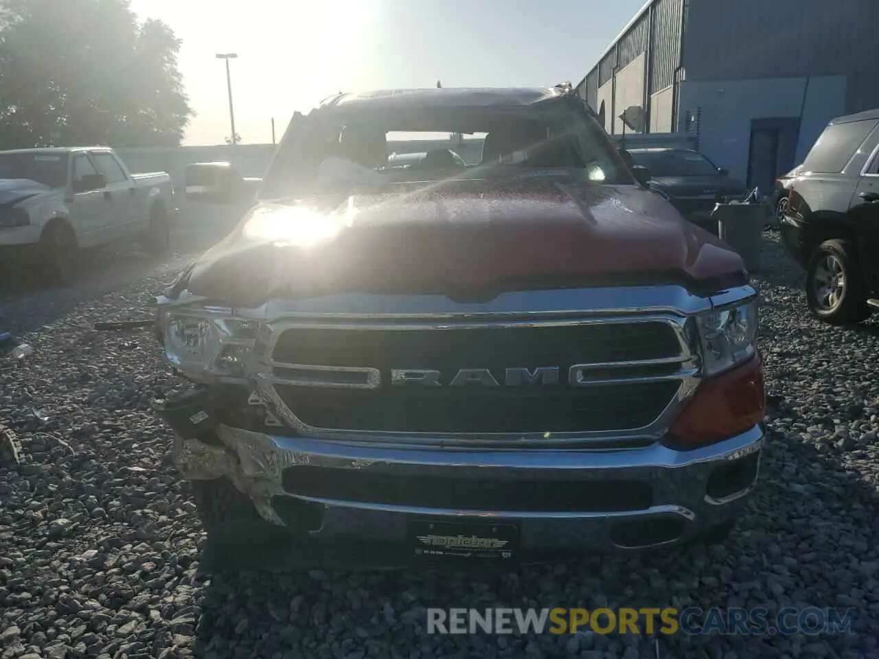 5 Photograph of a damaged car 1C6SRFFTXKN854008 RAM 1500 2019