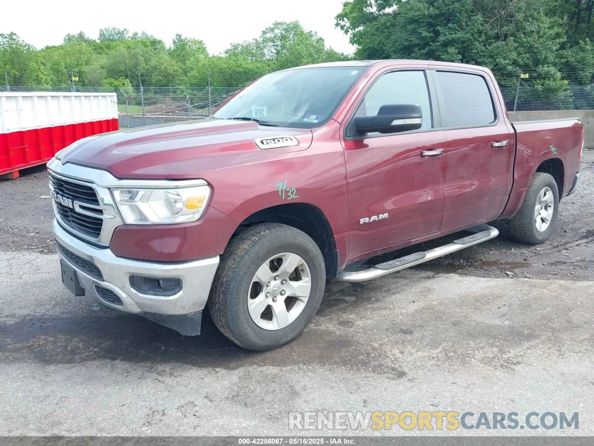 2 Photograph of a damaged car 1C6SRFFTXKN896288 RAM 1500 2019