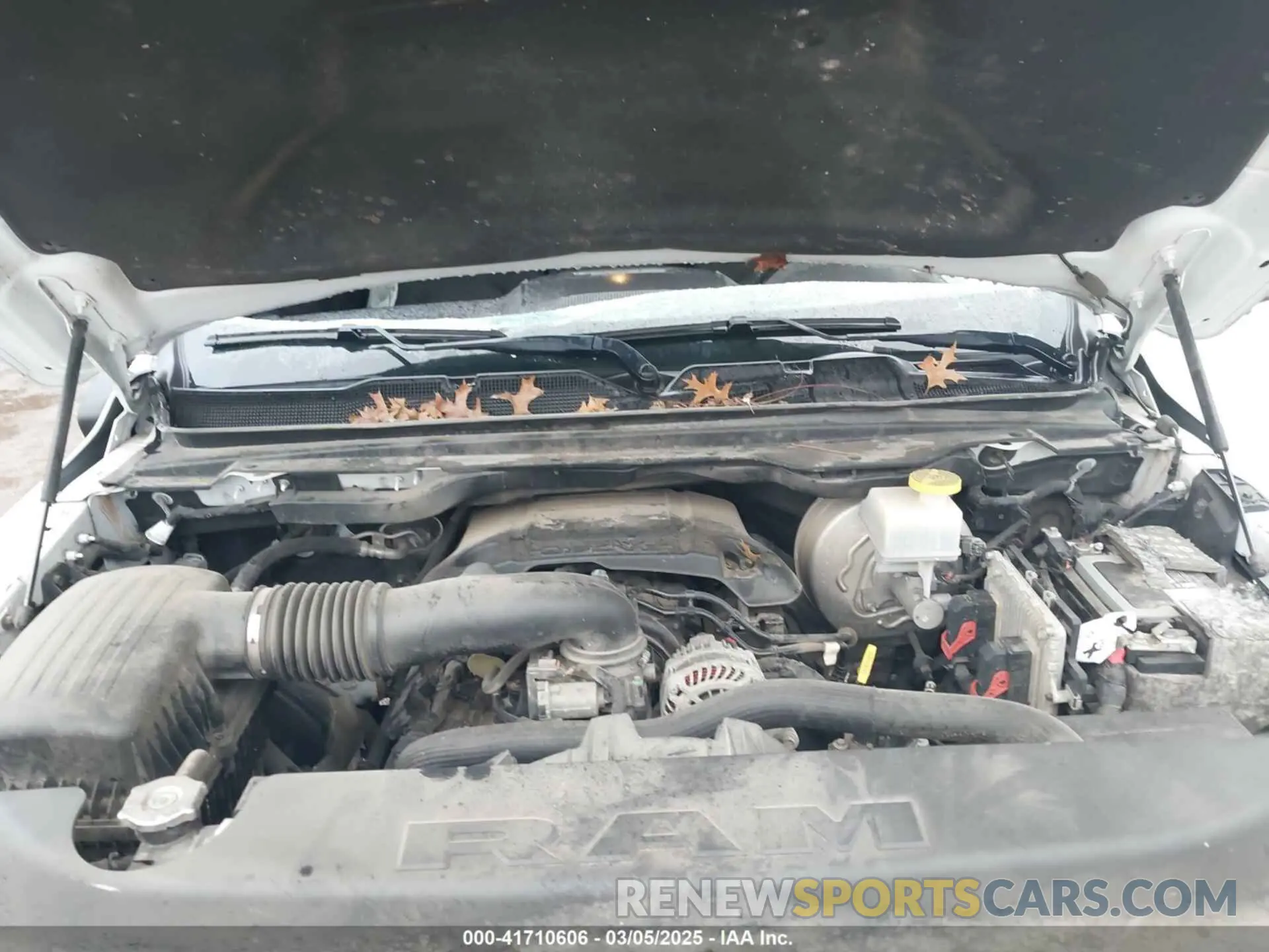 10 Photograph of a damaged car 1C6SRFGT0KN542410 RAM 1500 2019
