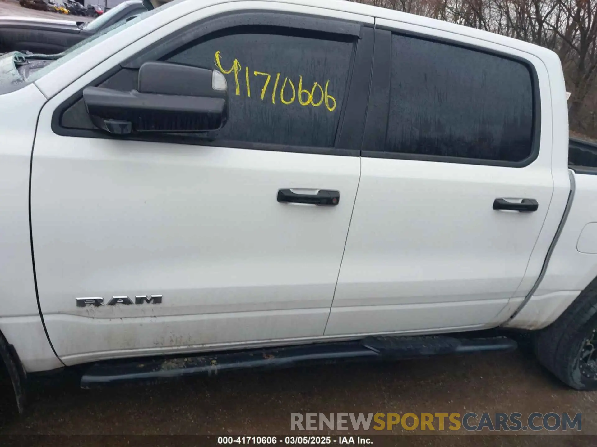 14 Photograph of a damaged car 1C6SRFGT0KN542410 RAM 1500 2019