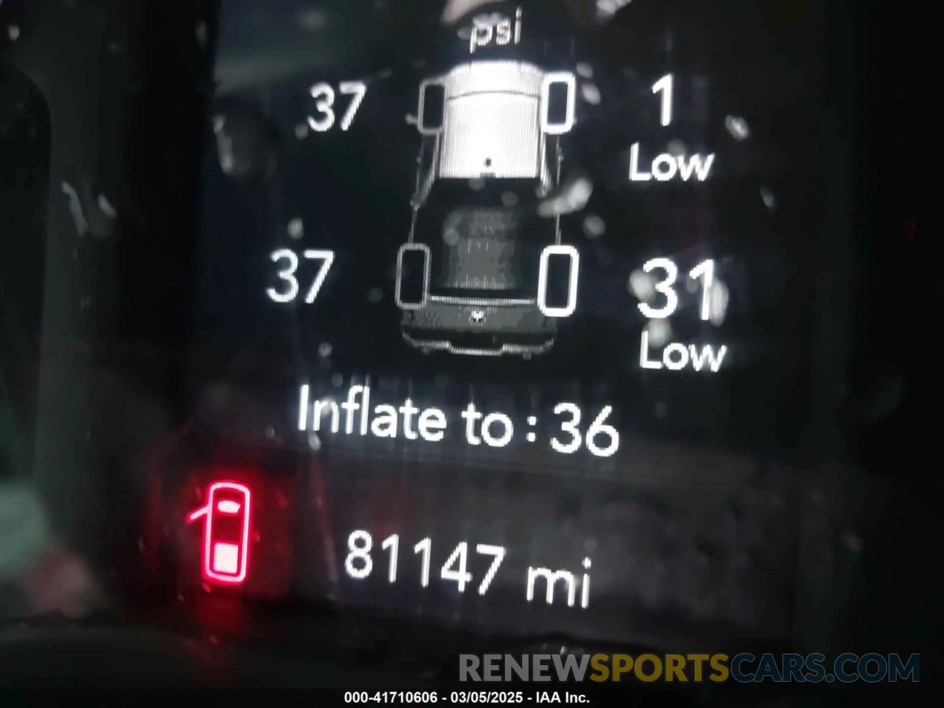 15 Photograph of a damaged car 1C6SRFGT0KN542410 RAM 1500 2019