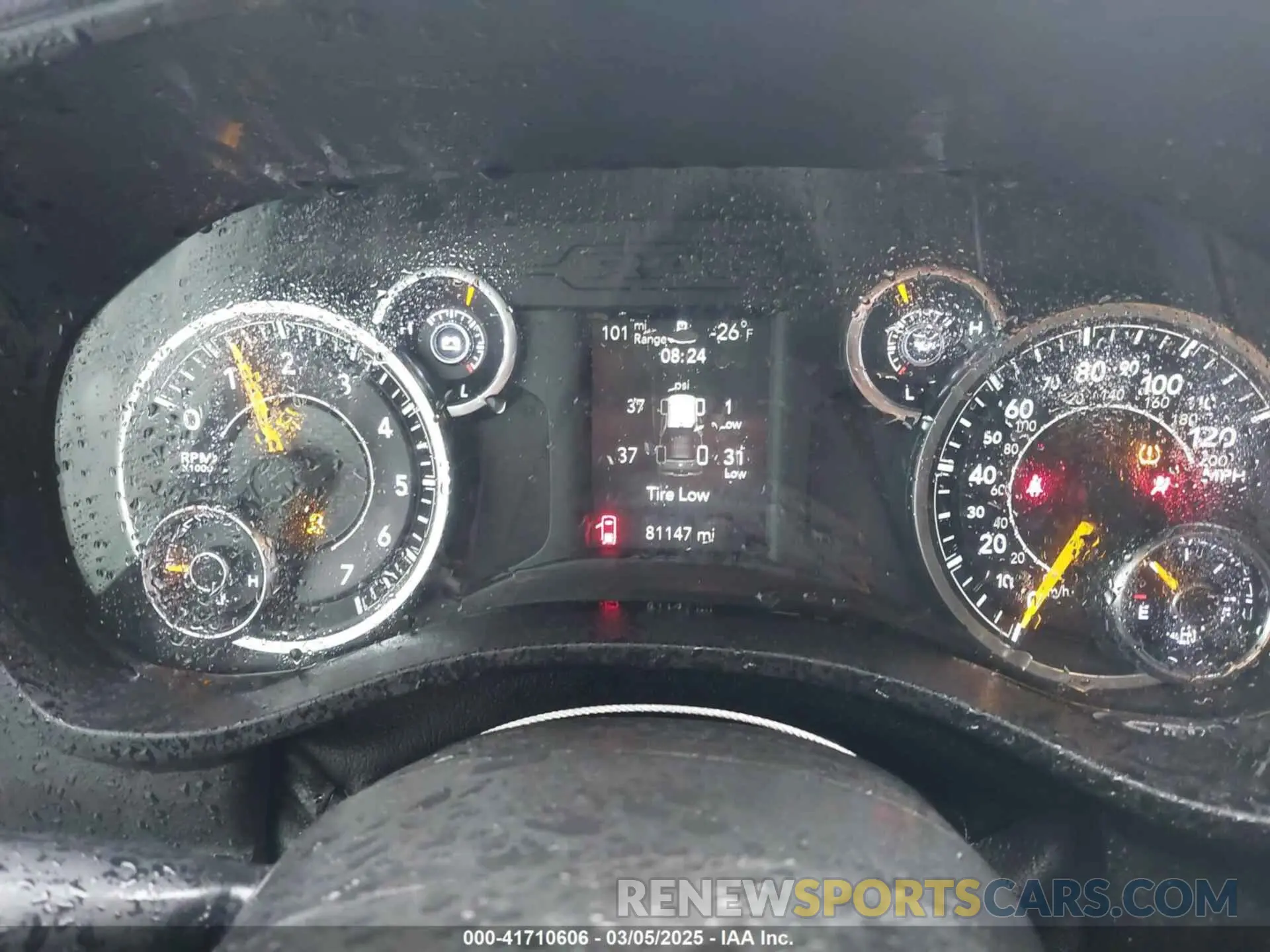 7 Photograph of a damaged car 1C6SRFGT0KN542410 RAM 1500 2019