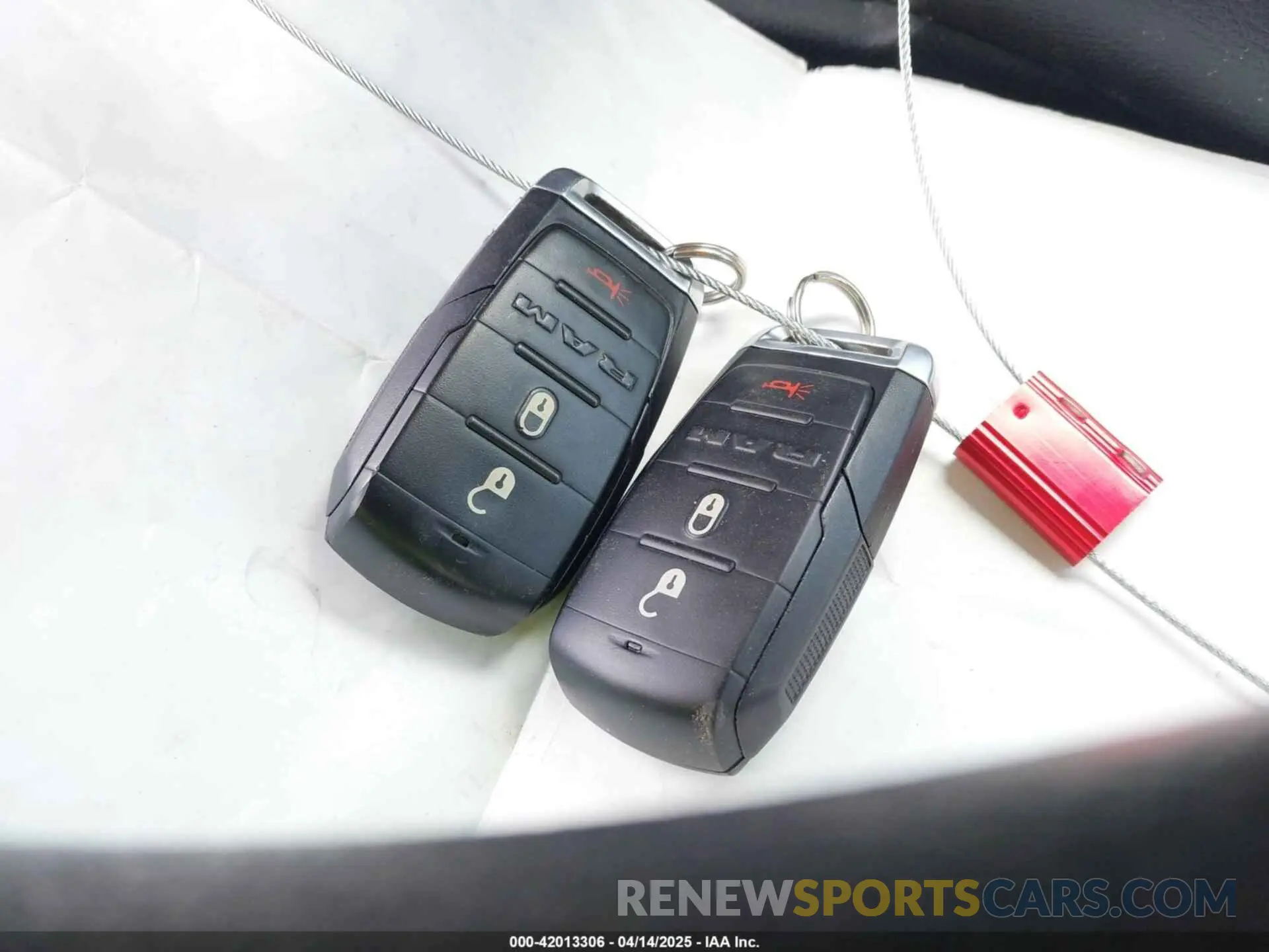 11 Photograph of a damaged car 1C6SRFGT0KN615078 RAM 1500 2019