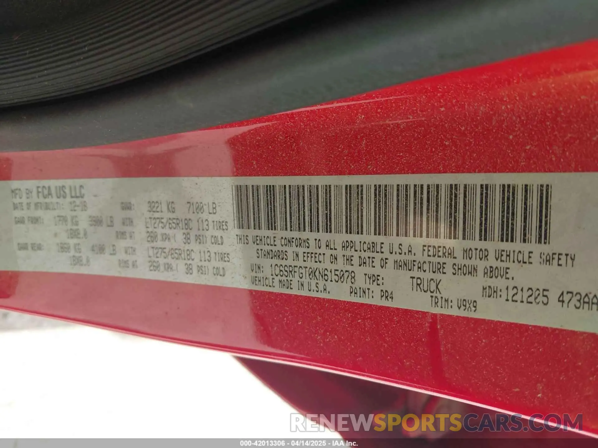 9 Photograph of a damaged car 1C6SRFGT0KN615078 RAM 1500 2019