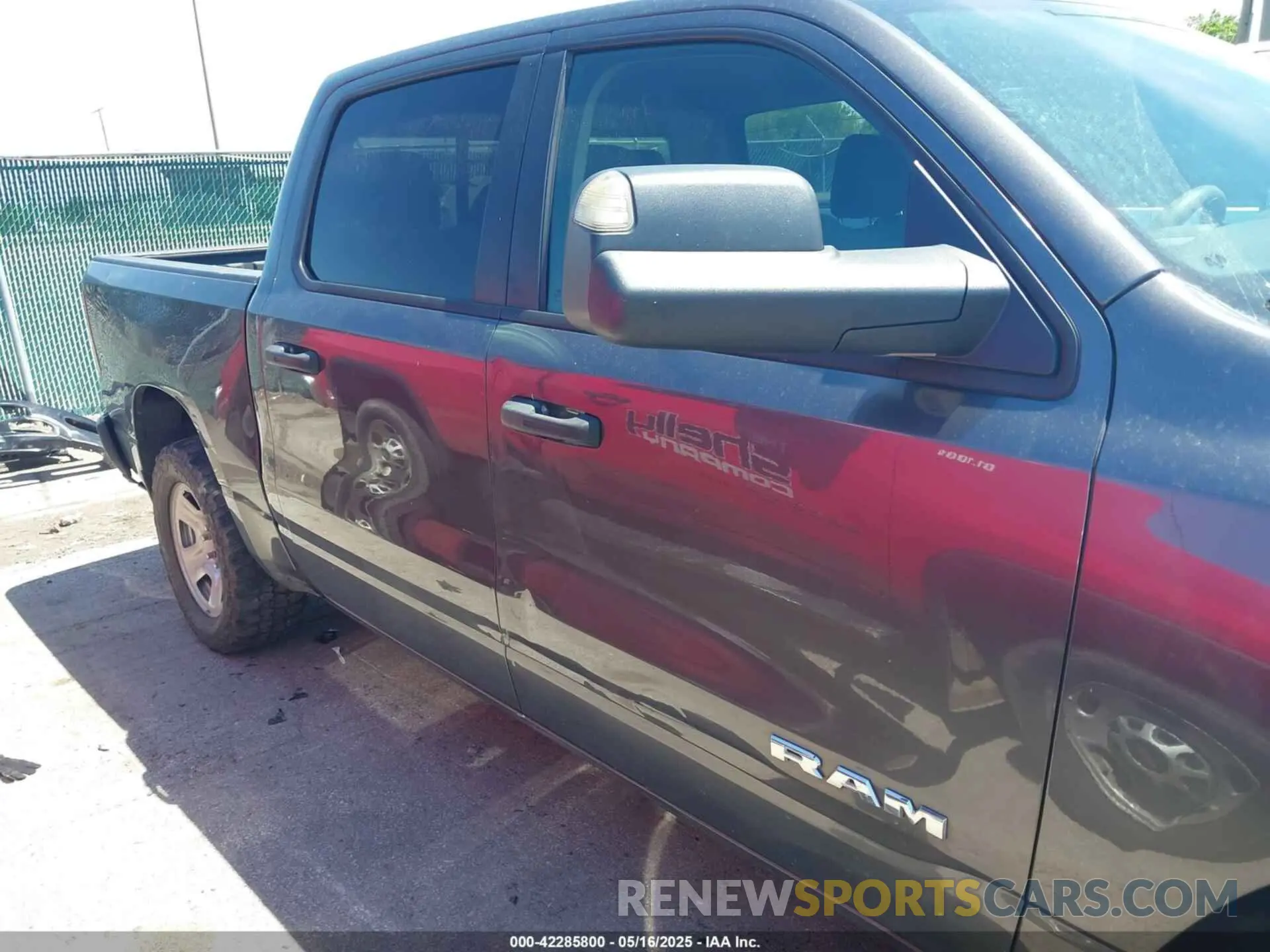 14 Photograph of a damaged car 1C6SRFGT2KN579720 RAM 1500 2019