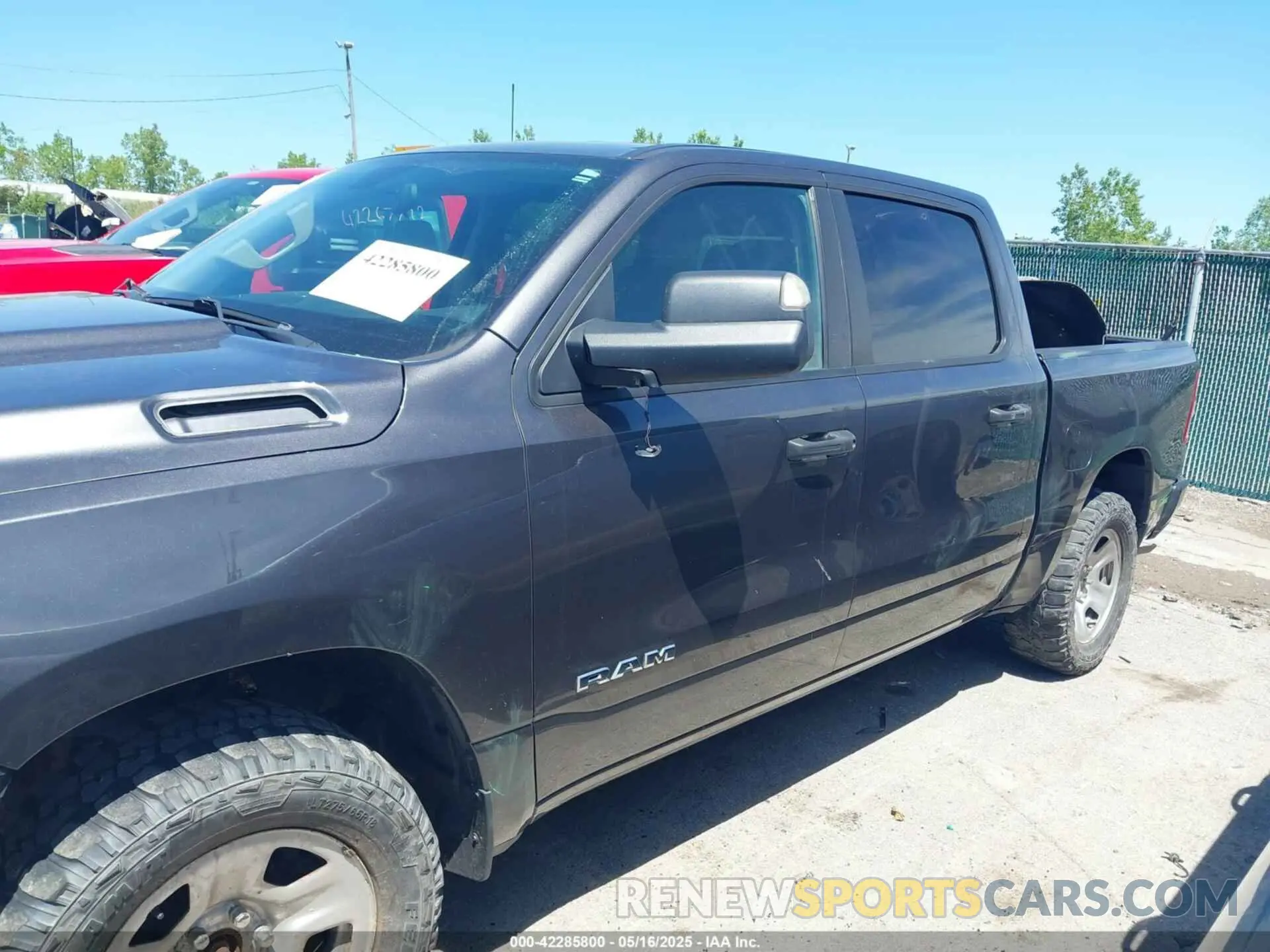 15 Photograph of a damaged car 1C6SRFGT2KN579720 RAM 1500 2019