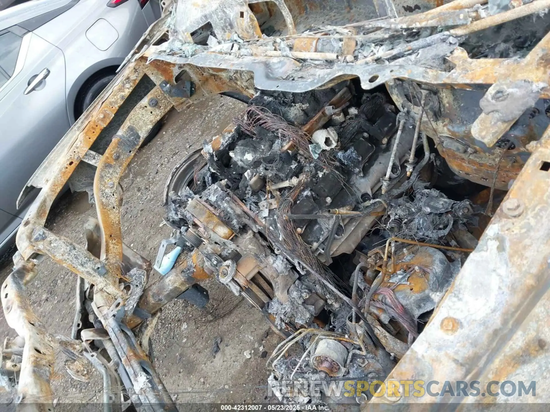 10 Photograph of a damaged car 1C6SRFGT2KN591334 RAM 1500 2019