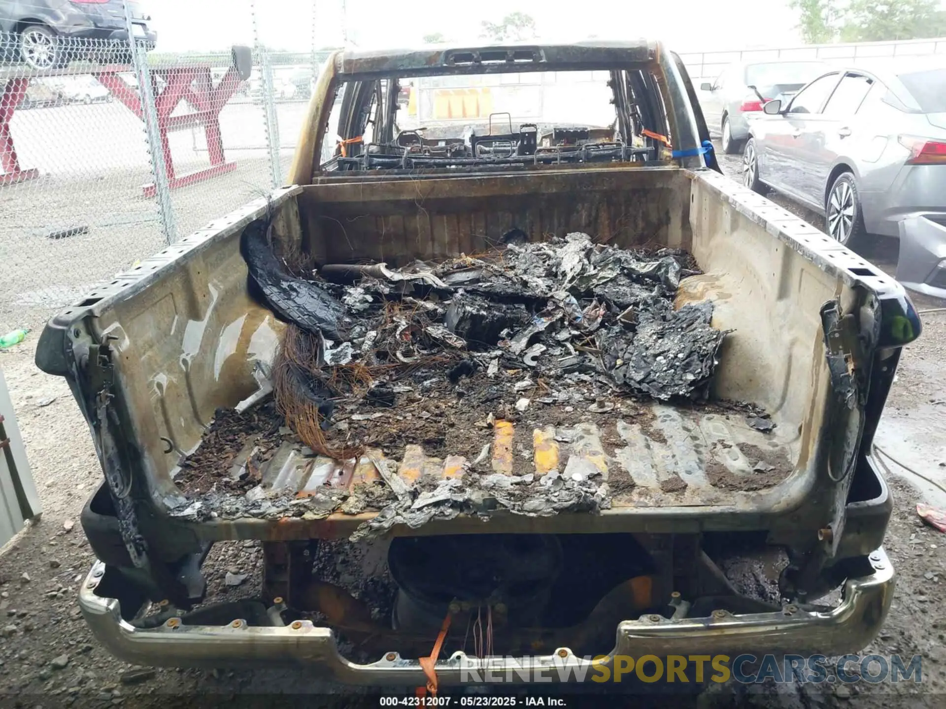 15 Photograph of a damaged car 1C6SRFGT2KN591334 RAM 1500 2019