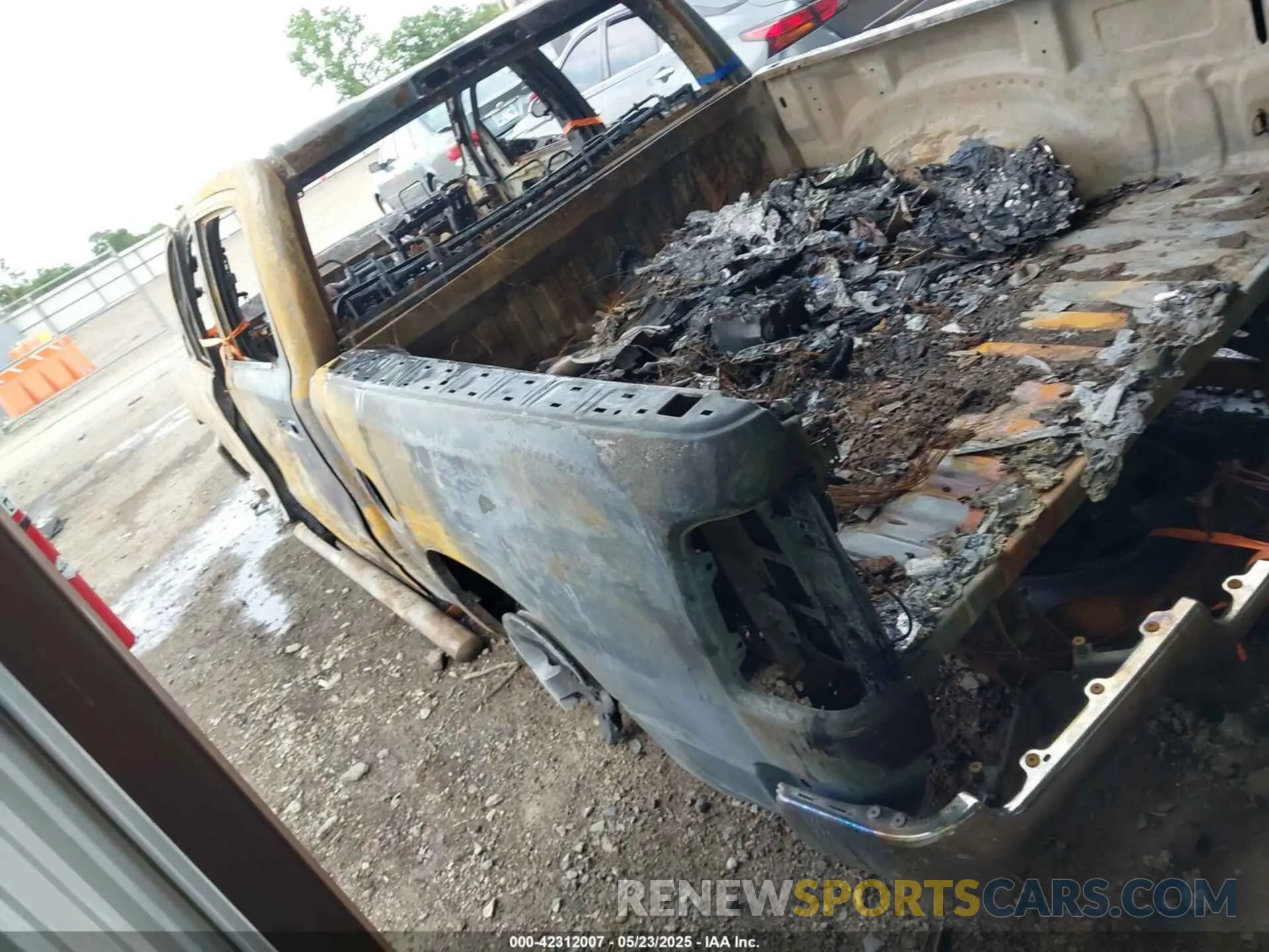 3 Photograph of a damaged car 1C6SRFGT2KN591334 RAM 1500 2019