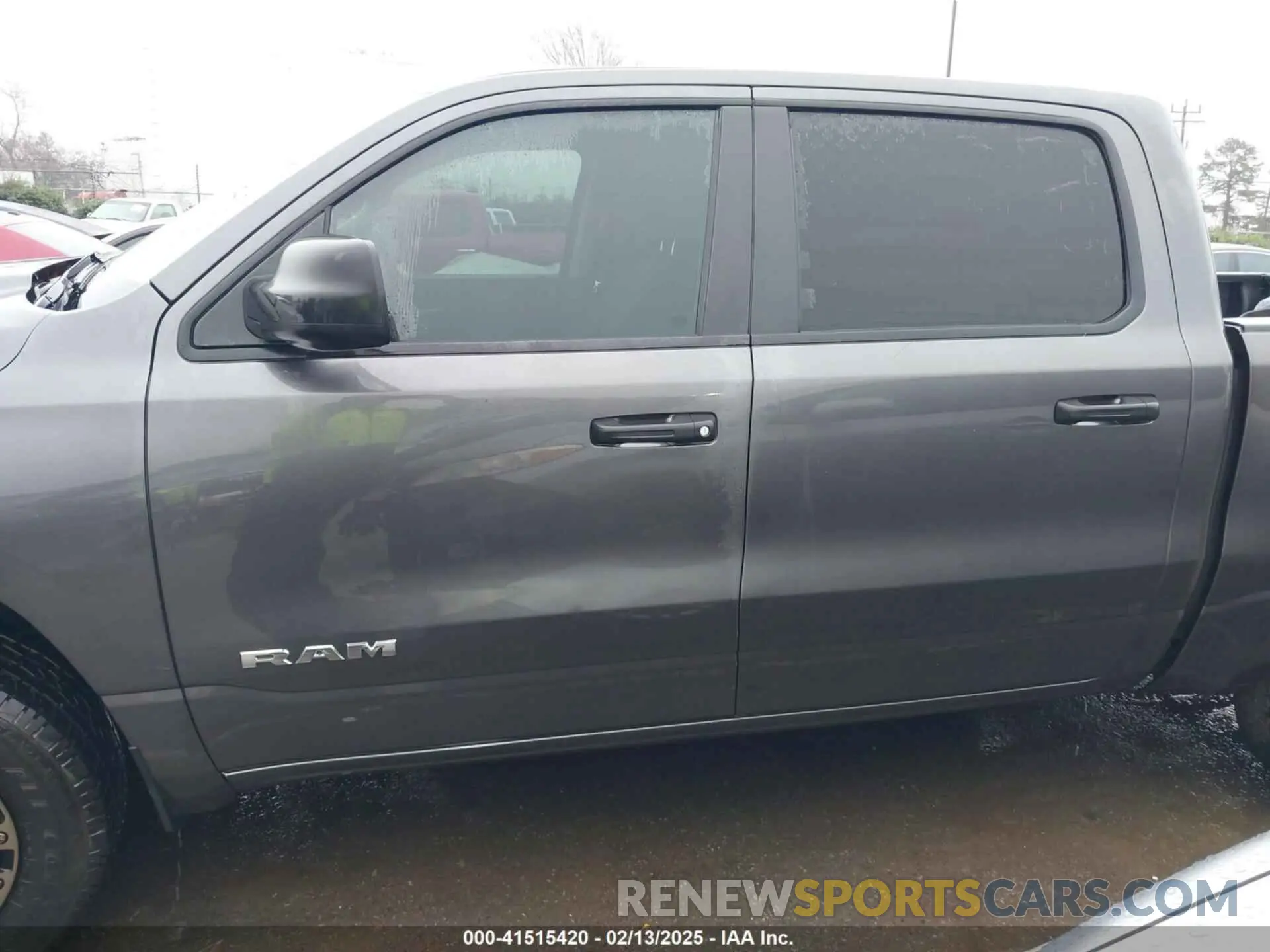 14 Photograph of a damaged car 1C6SRFGT5KN598052 RAM 1500 2019