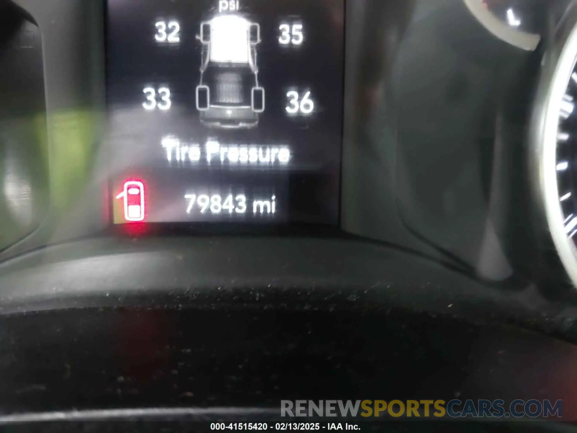 15 Photograph of a damaged car 1C6SRFGT5KN598052 RAM 1500 2019