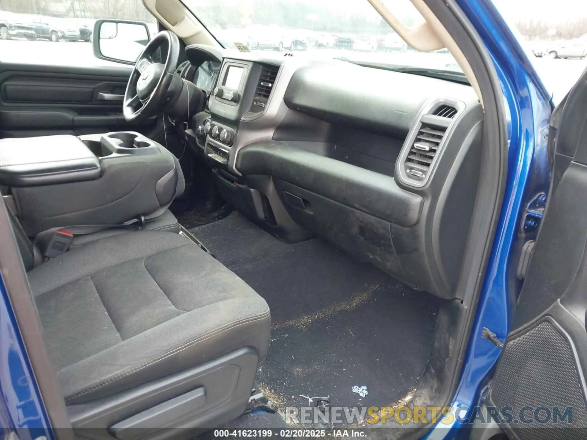 5 Photograph of a damaged car 1C6SRFGT7KN624201 RAM 1500 2019