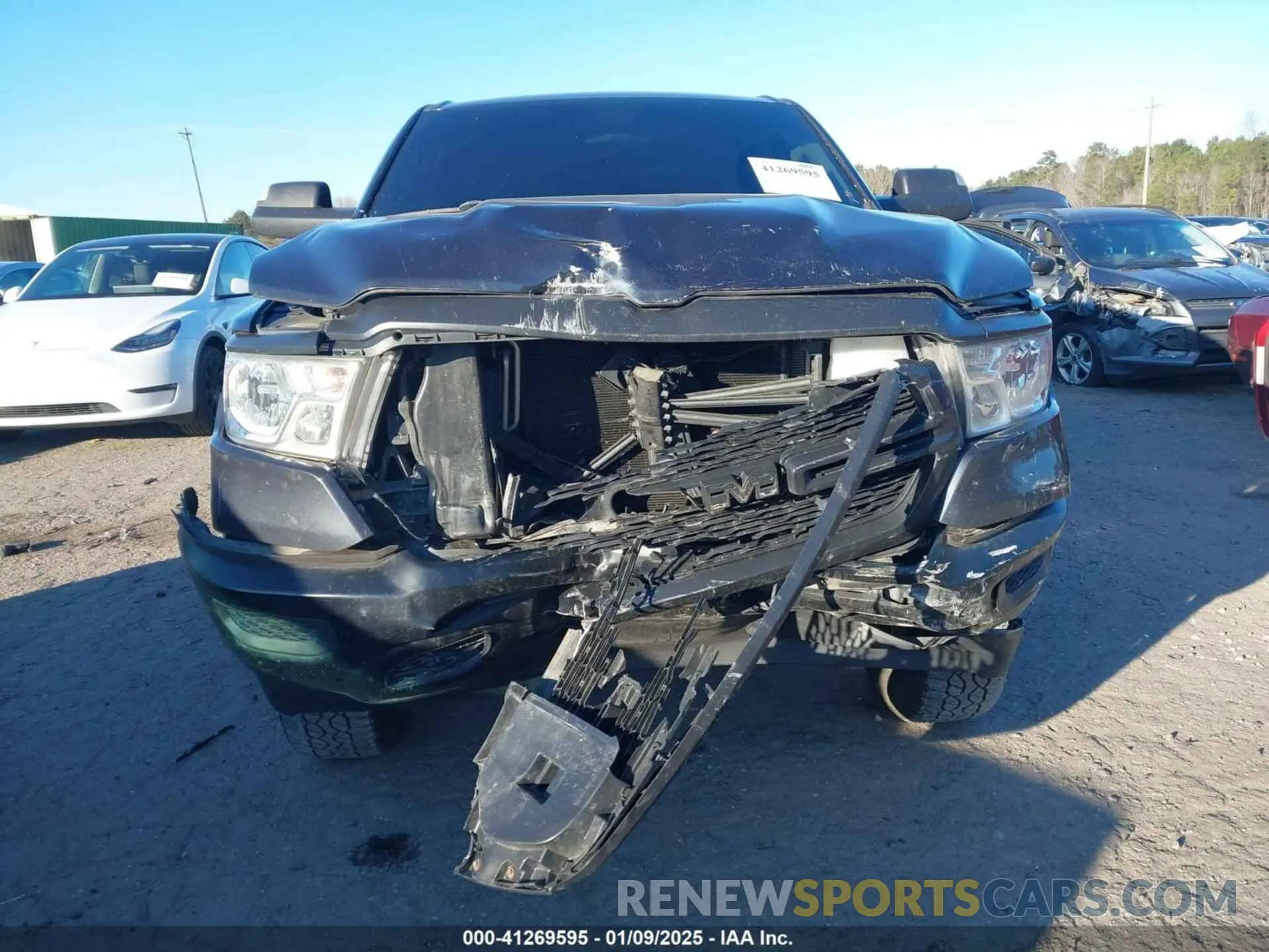 12 Photograph of a damaged car 1C6SRFGT8KN529503 RAM 1500 2019