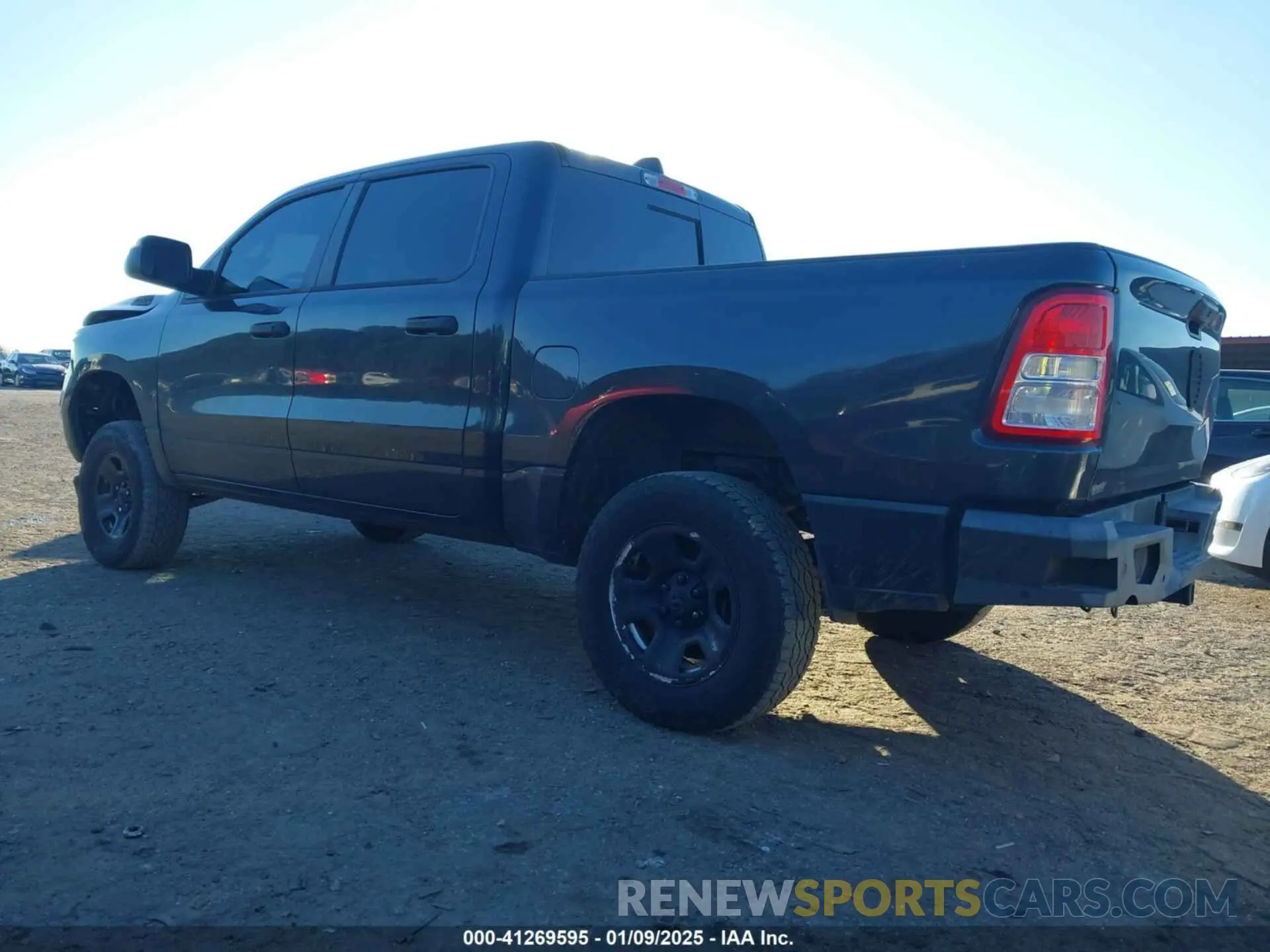 3 Photograph of a damaged car 1C6SRFGT8KN529503 RAM 1500 2019