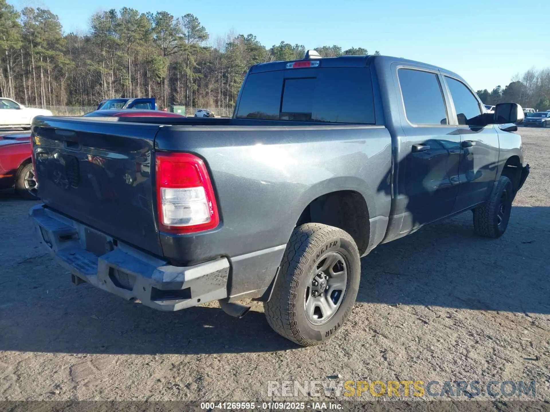 4 Photograph of a damaged car 1C6SRFGT8KN529503 RAM 1500 2019