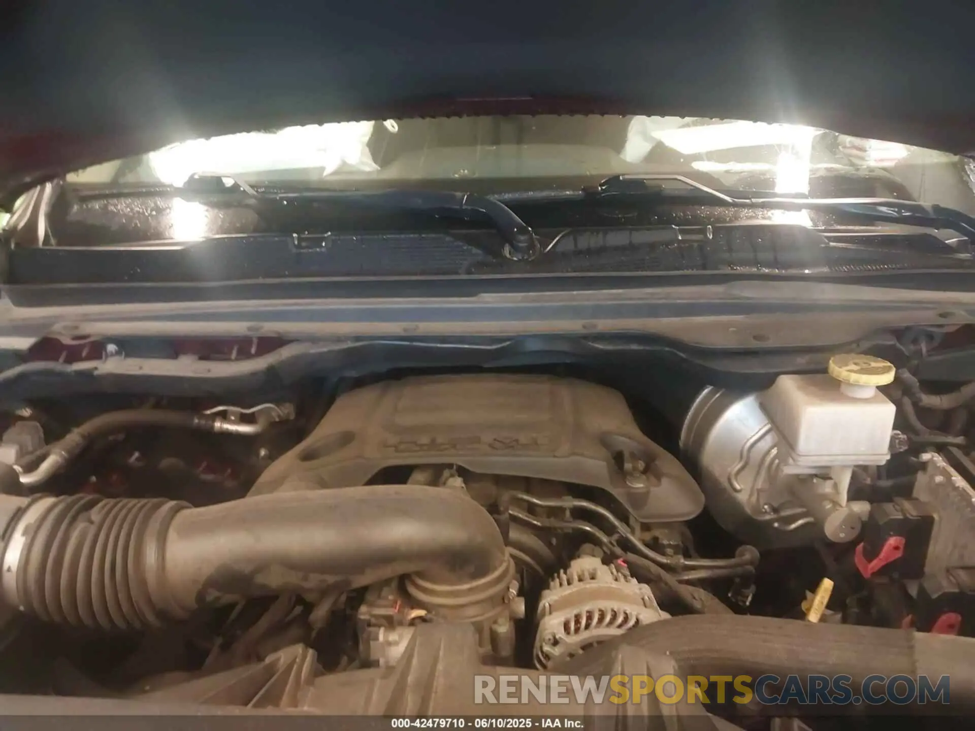 10 Photograph of a damaged car 1C6SRFGTXKN580050 RAM 1500 2019