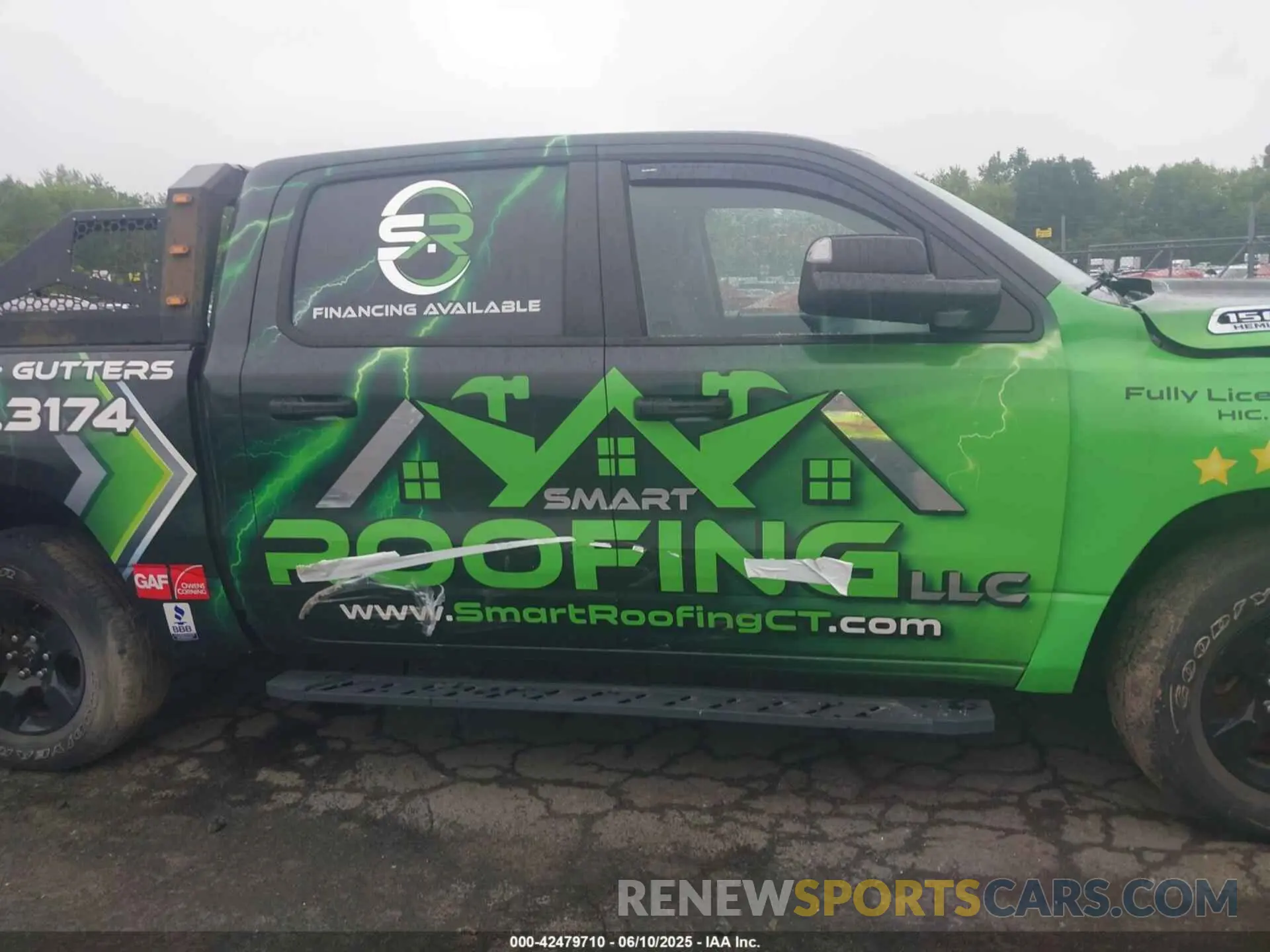 13 Photograph of a damaged car 1C6SRFGTXKN580050 RAM 1500 2019
