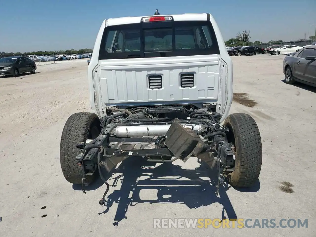 6 Photograph of a damaged car 1C6SRFHT0KN671892 RAM 1500 2019