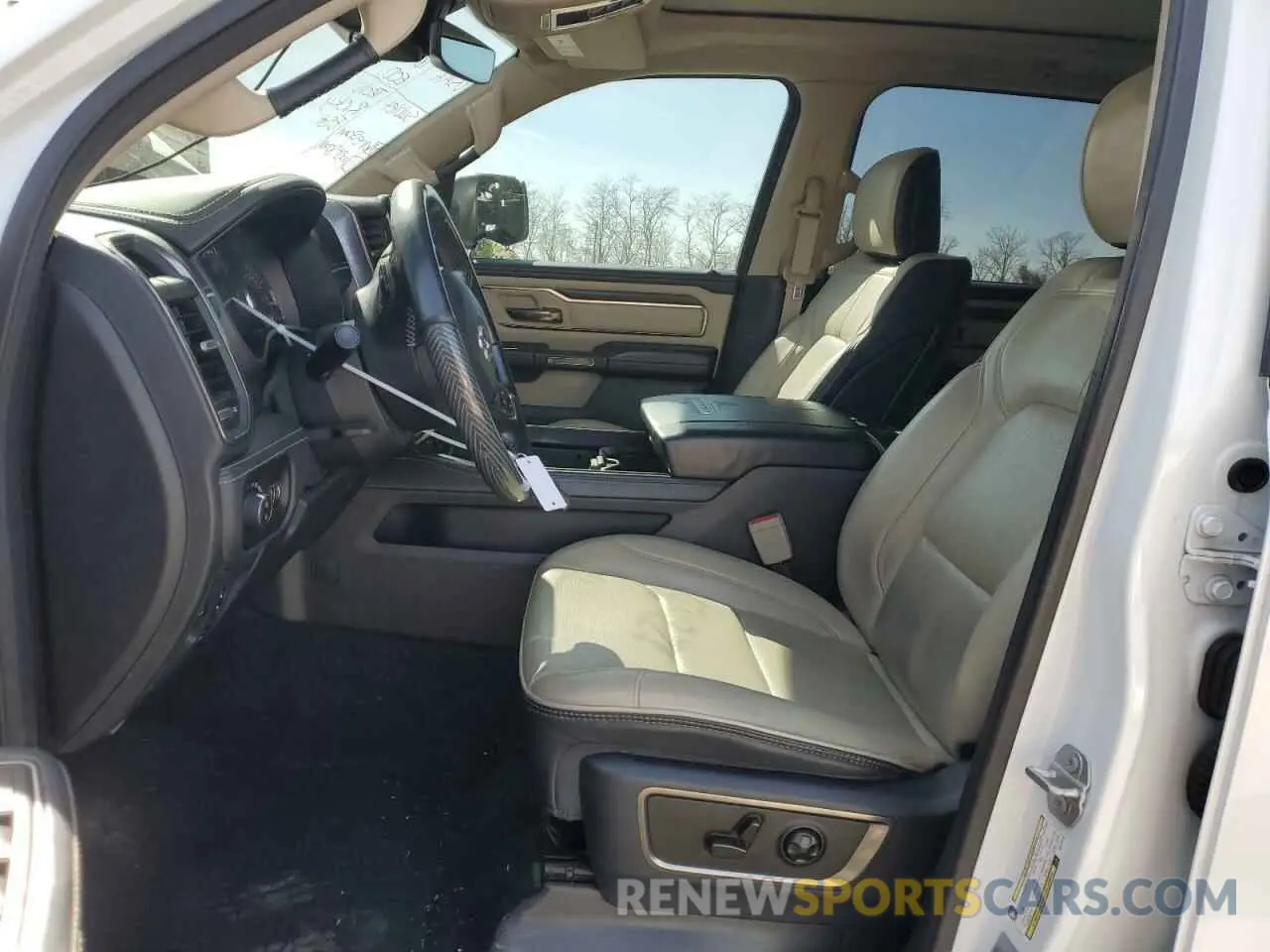 7 Photograph of a damaged car 1C6SRFHT0KN771720 RAM 1500 2019