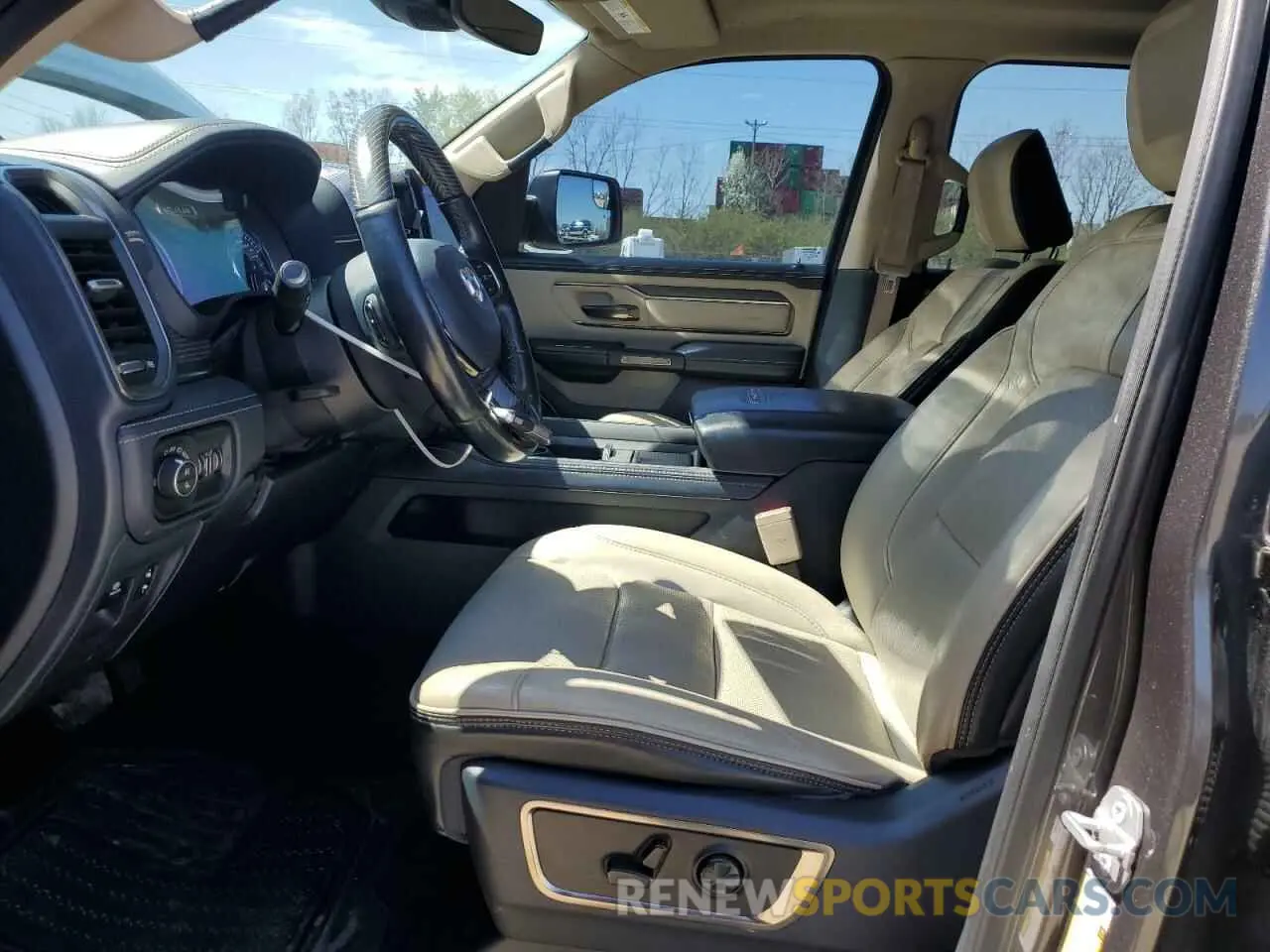 7 Photograph of a damaged car 1C6SRFHT1KN632633 RAM 1500 2019