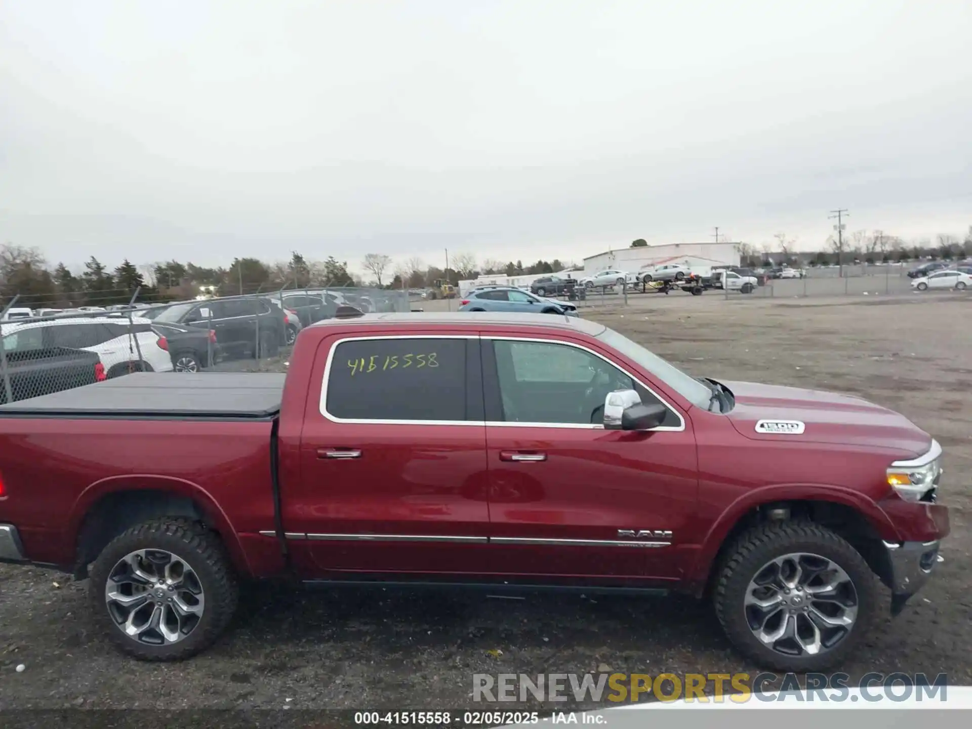 13 Photograph of a damaged car 1C6SRFHT1KN702213 RAM 1500 2019