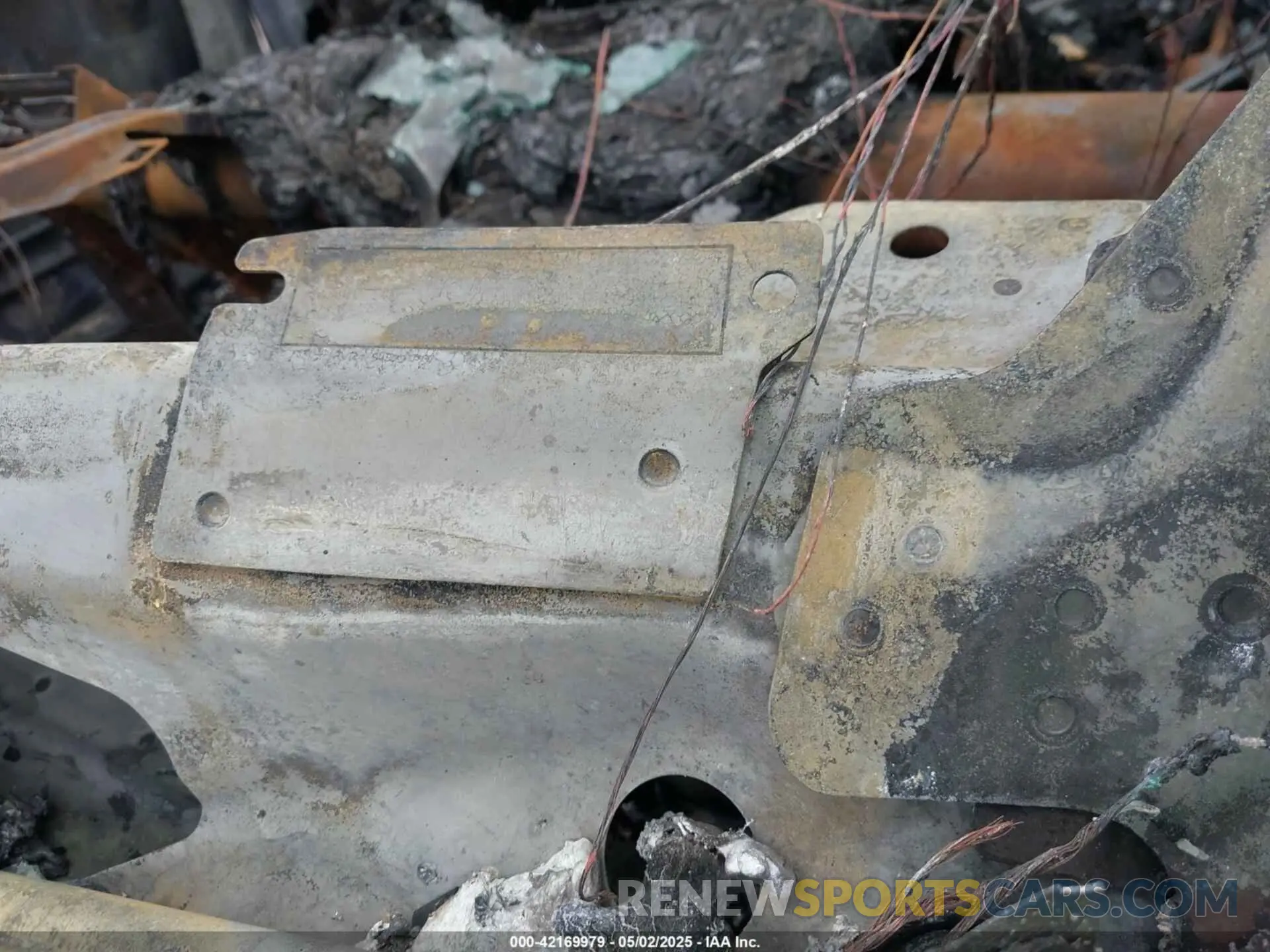 9 Photograph of a damaged car 1C6SRFHT2KN923691 RAM 1500 2019