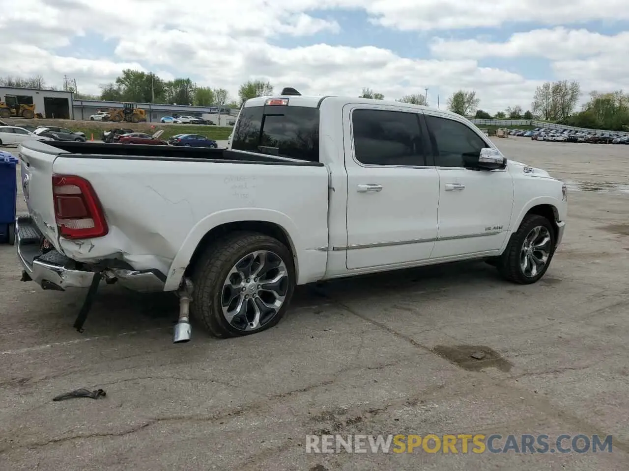 3 Photograph of a damaged car 1C6SRFHT3KN559443 RAM 1500 2019