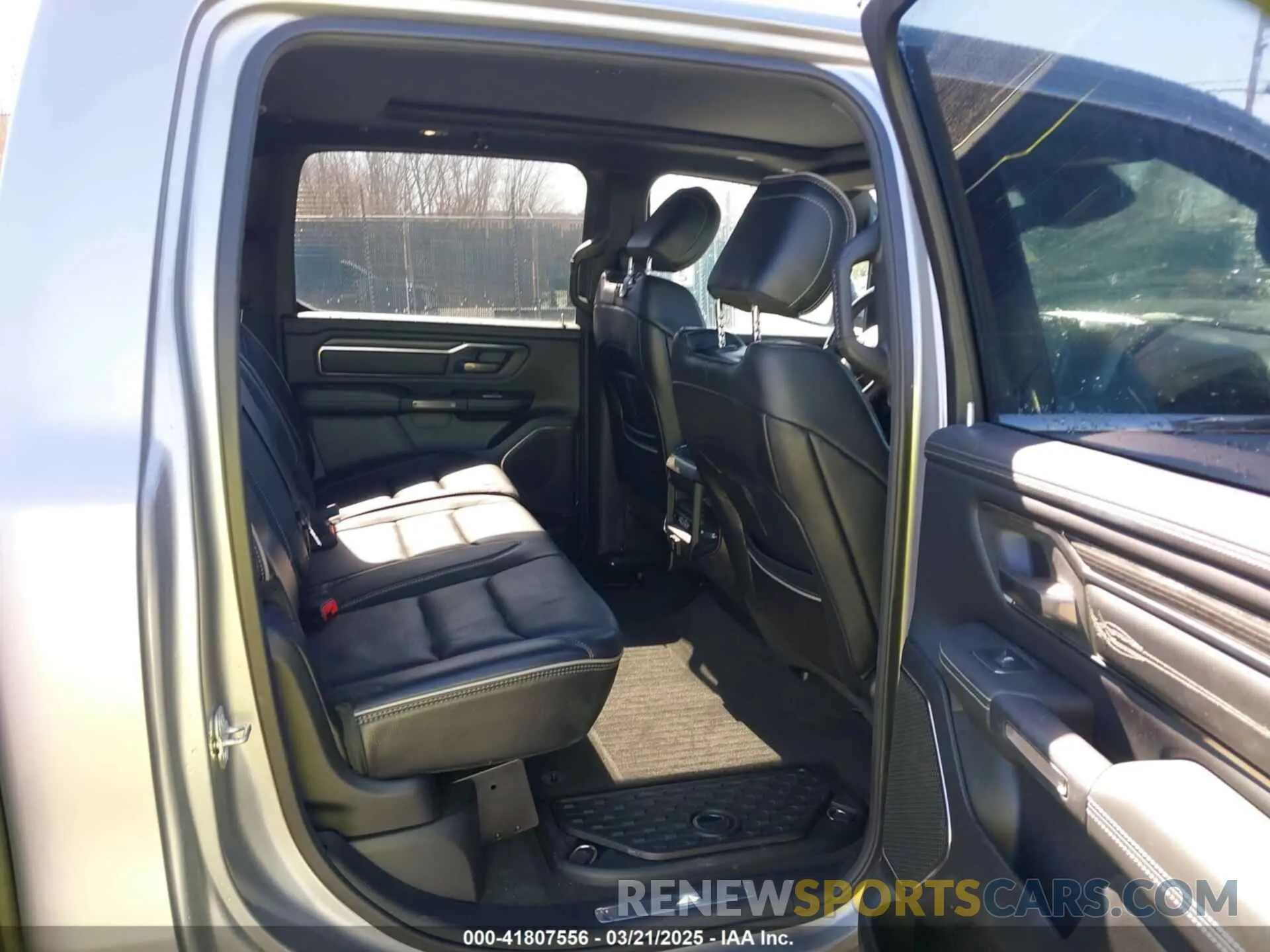 8 Photograph of a damaged car 1C6SRFHT3KN755009 RAM 1500 2019
