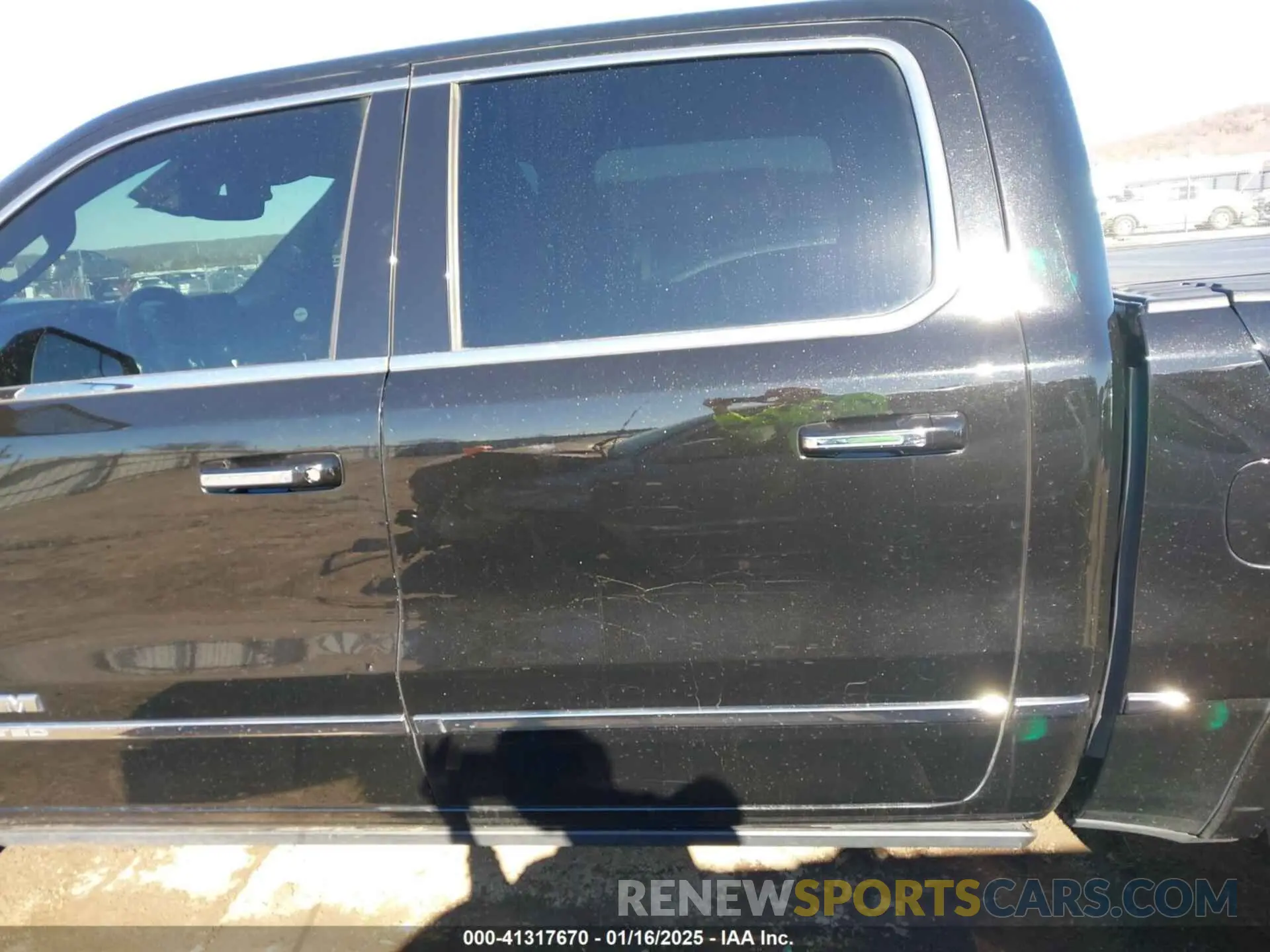 14 Photograph of a damaged car 1C6SRFHT3KN781626 RAM 1500 2019