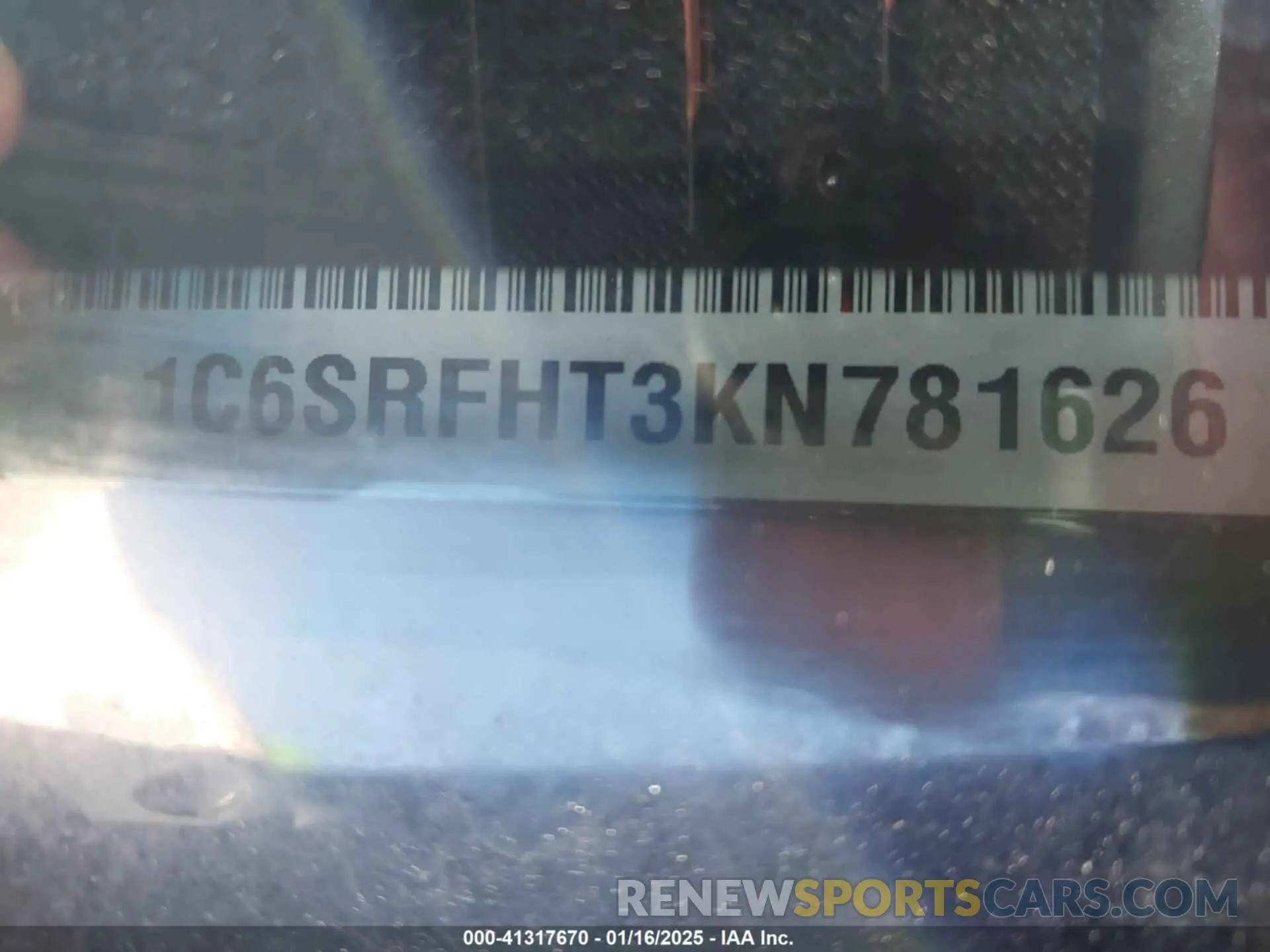 9 Photograph of a damaged car 1C6SRFHT3KN781626 RAM 1500 2019
