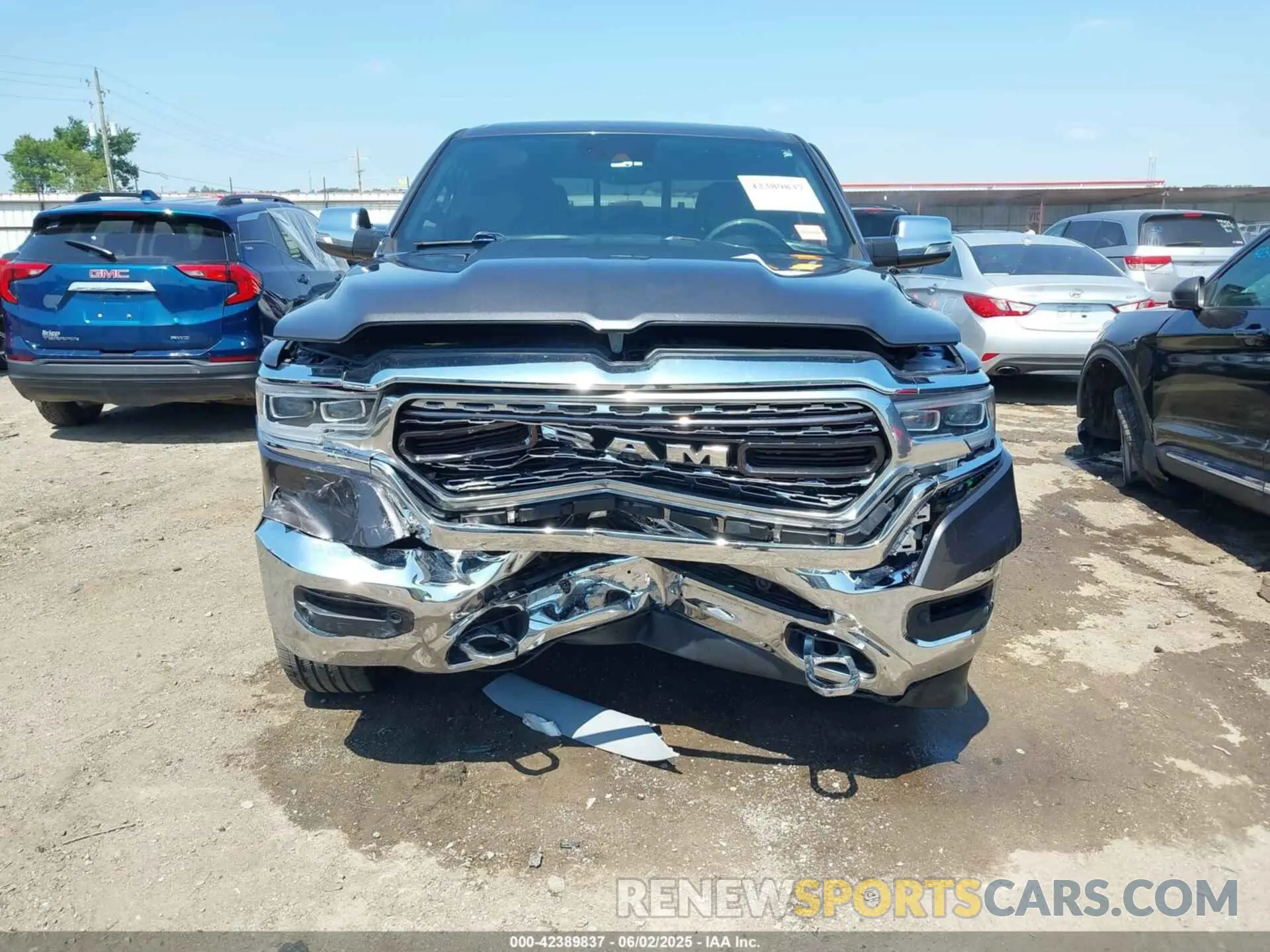 12 Photograph of a damaged car 1C6SRFHT4KN552775 RAM 1500 2019