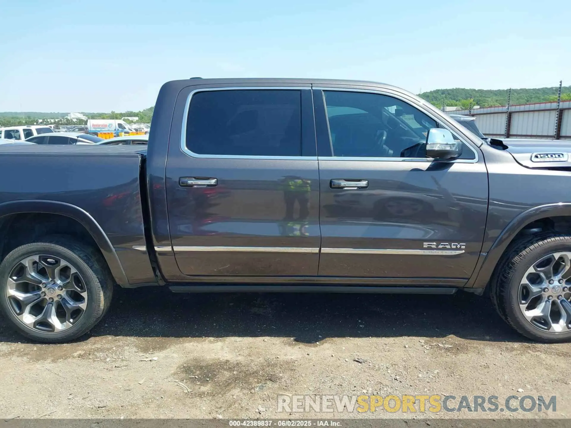 13 Photograph of a damaged car 1C6SRFHT4KN552775 RAM 1500 2019