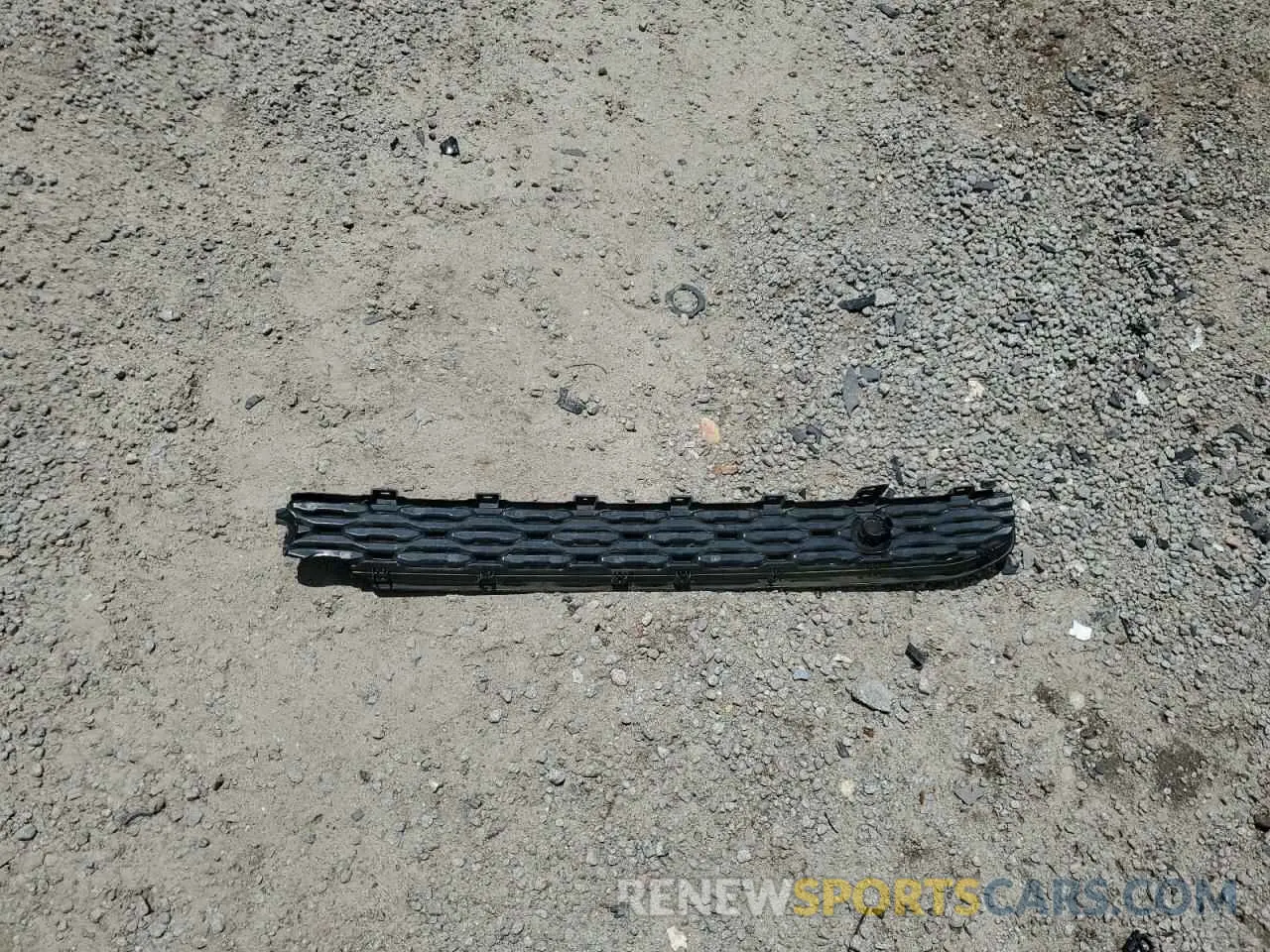 12 Photograph of a damaged car 1C6SRFHT5KN672830 RAM 1500 2019