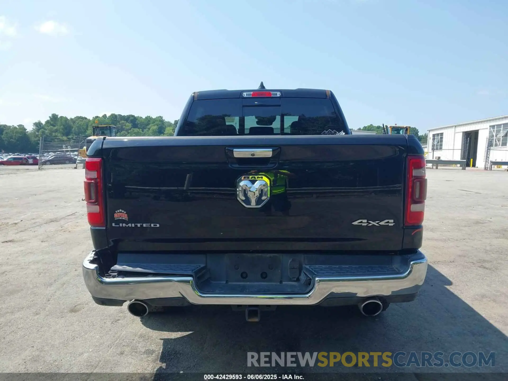 16 Photograph of a damaged car 1C6SRFHT6KN673503 RAM 1500 2019