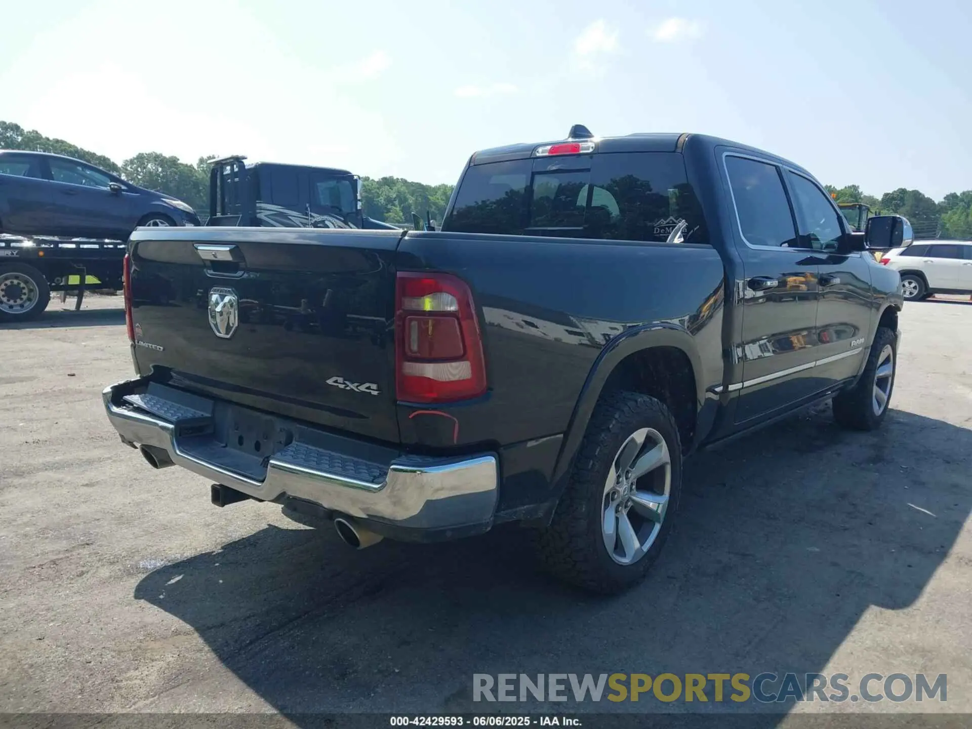 4 Photograph of a damaged car 1C6SRFHT6KN673503 RAM 1500 2019