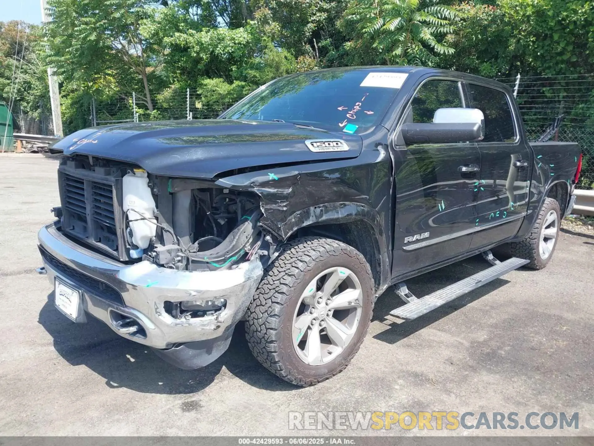 6 Photograph of a damaged car 1C6SRFHT6KN673503 RAM 1500 2019