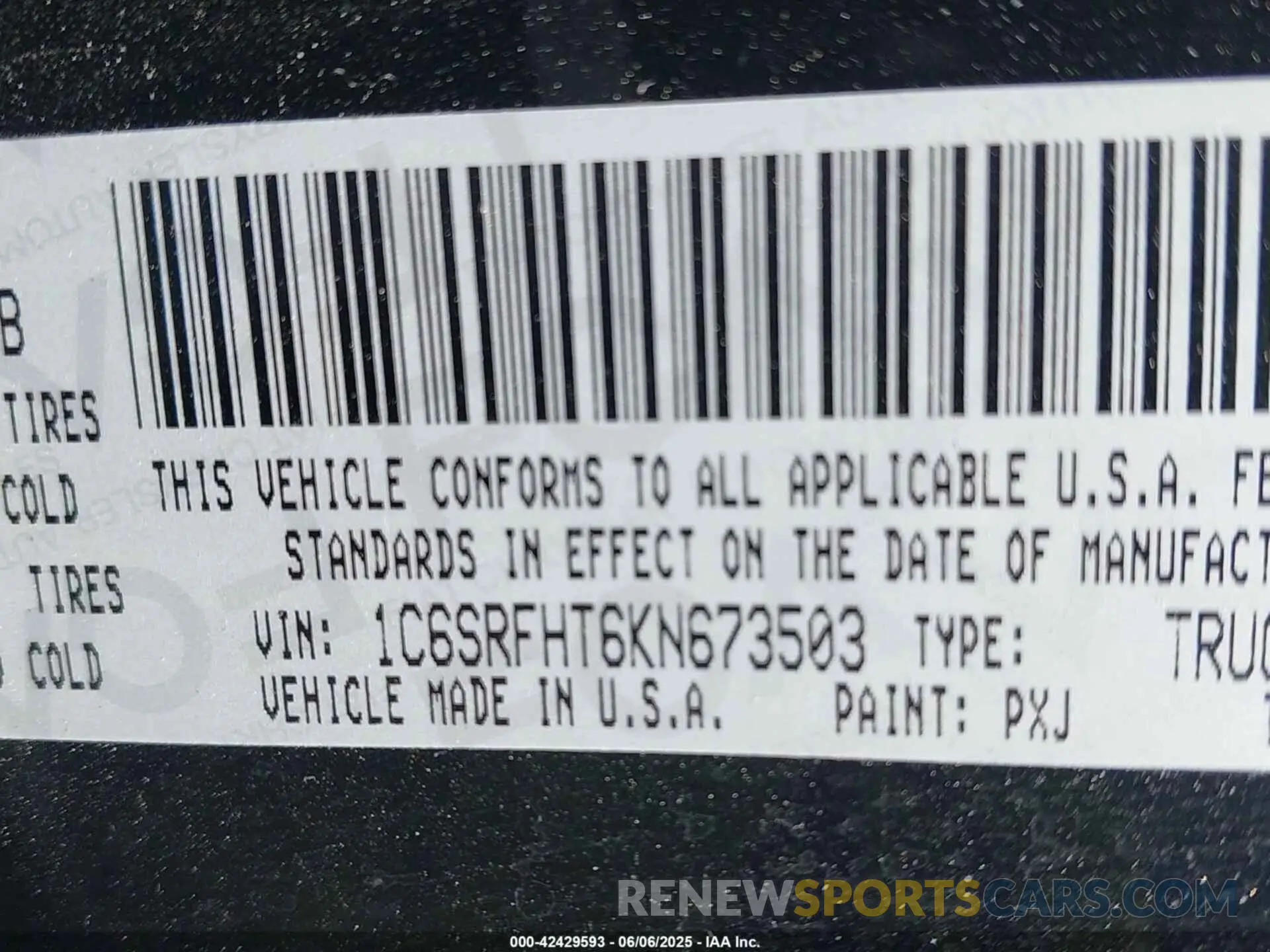 9 Photograph of a damaged car 1C6SRFHT6KN673503 RAM 1500 2019