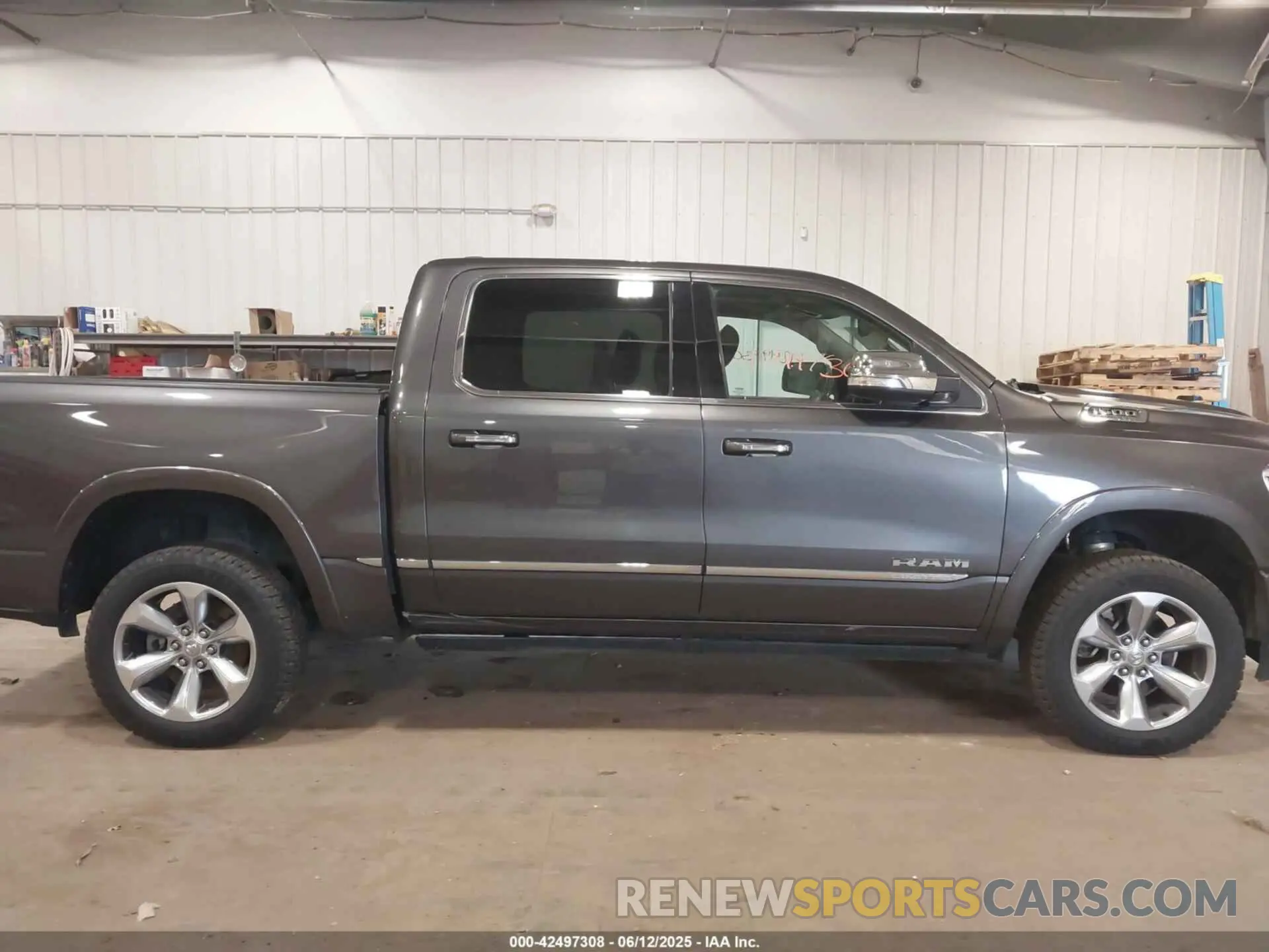 14 Photograph of a damaged car 1C6SRFHT6KN732727 RAM 1500 2019
