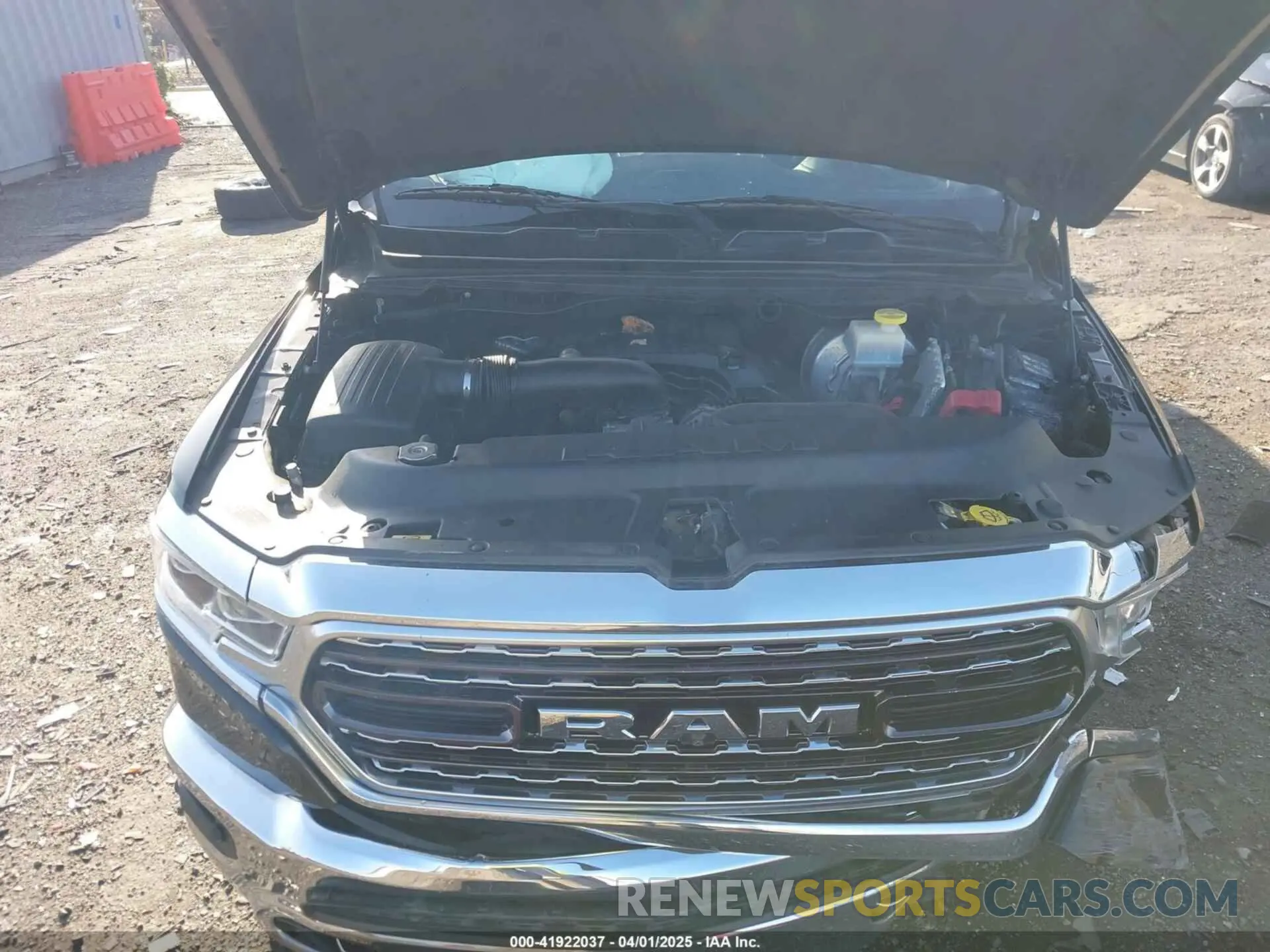 10 Photograph of a damaged car 1C6SRFHT7KN693081 RAM 1500 2019
