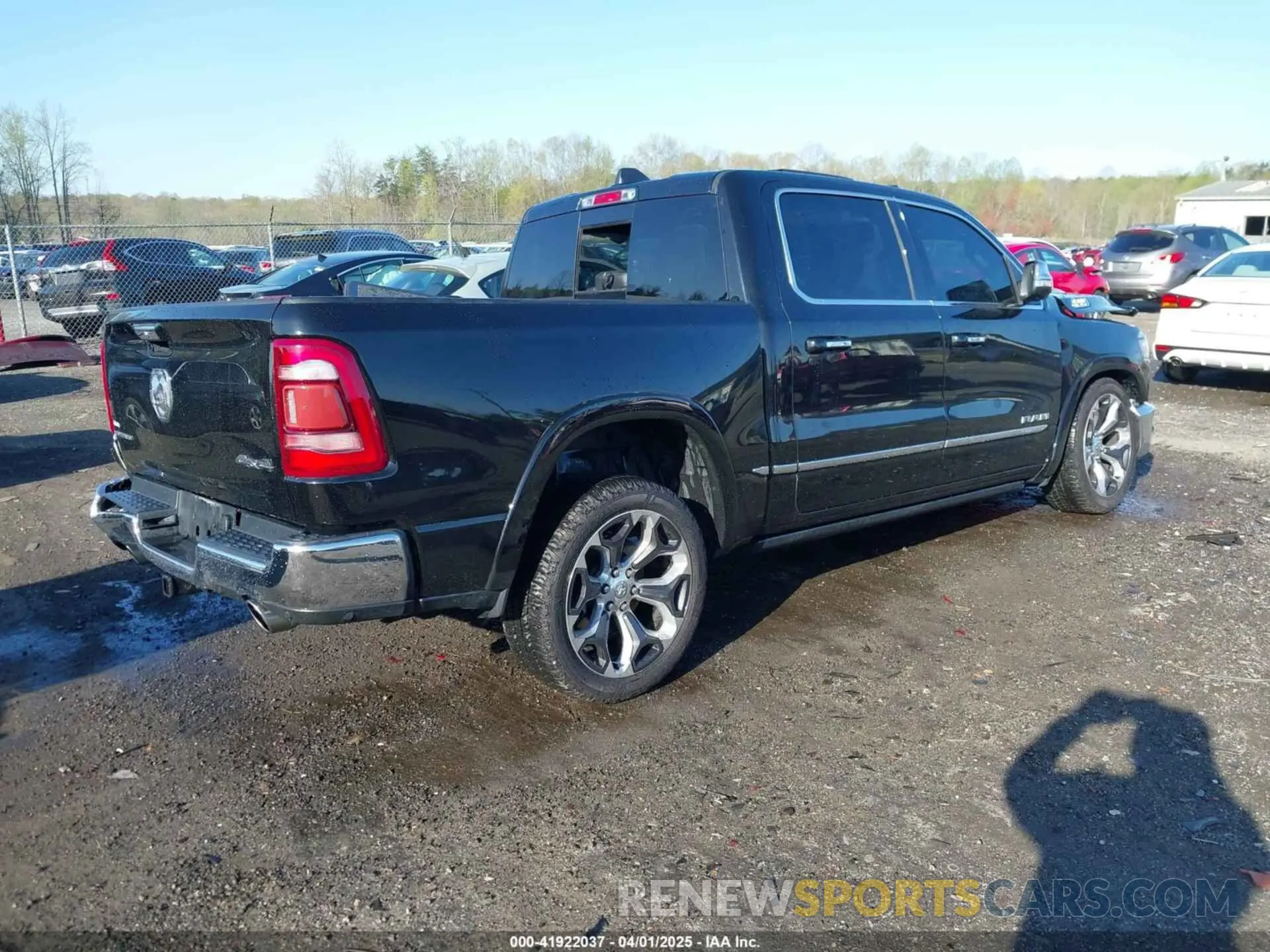4 Photograph of a damaged car 1C6SRFHT7KN693081 RAM 1500 2019
