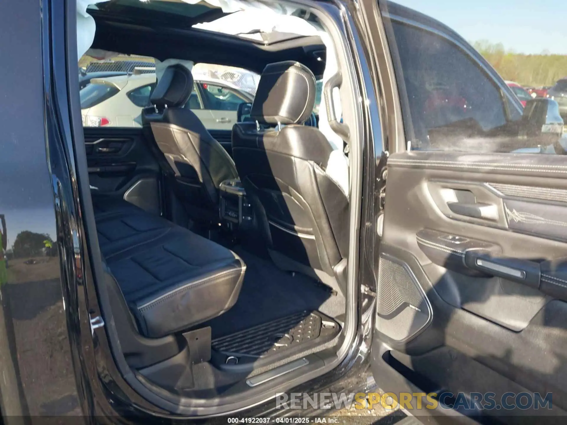 8 Photograph of a damaged car 1C6SRFHT7KN693081 RAM 1500 2019