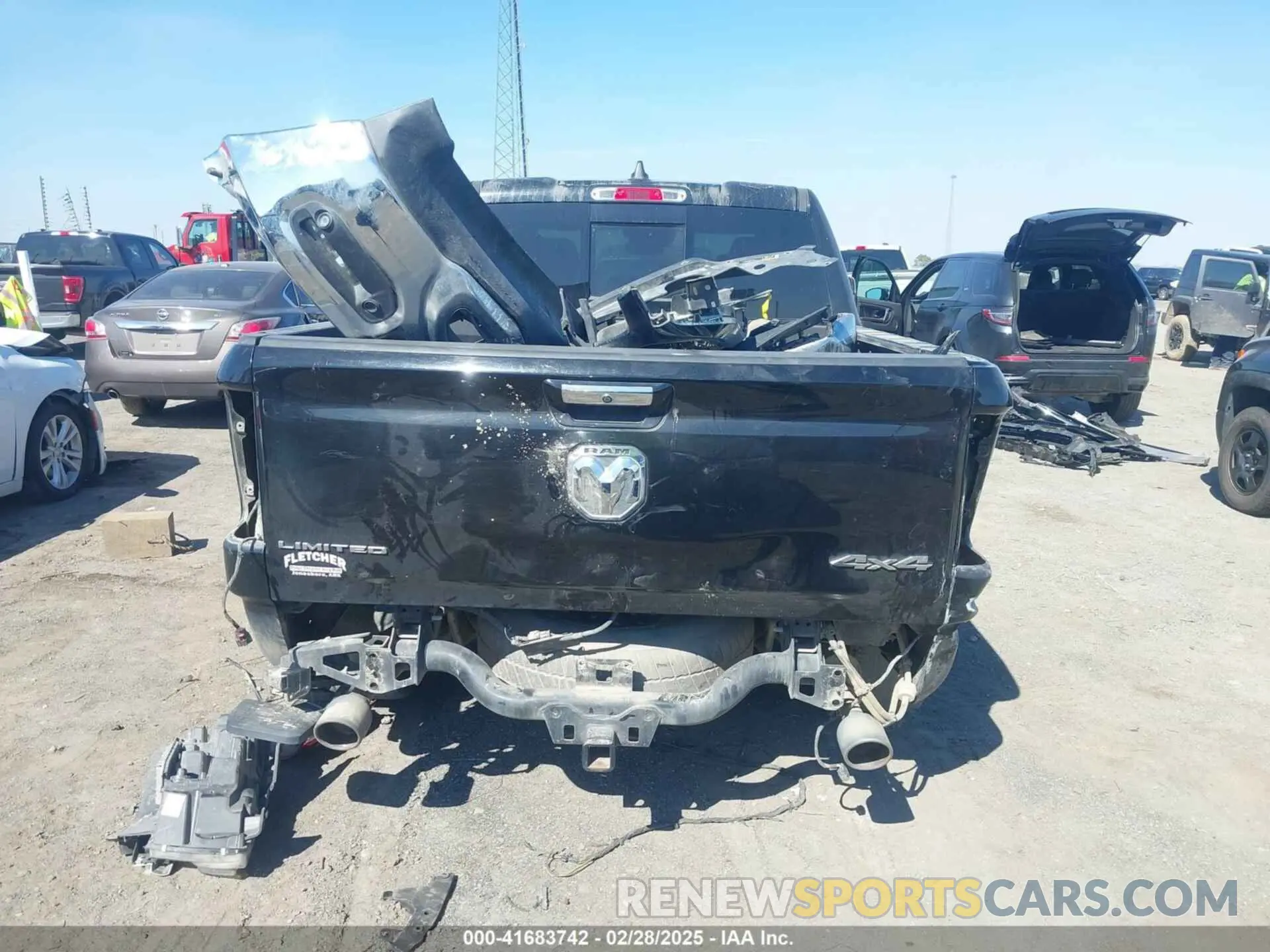 17 Photograph of a damaged car 1C6SRFHT7KN861608 RAM 1500 2019